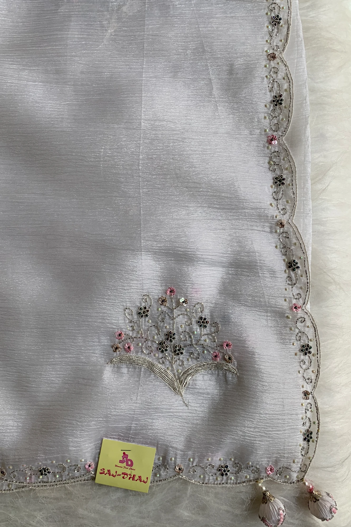 White Embellished Crush Saree 5362 02