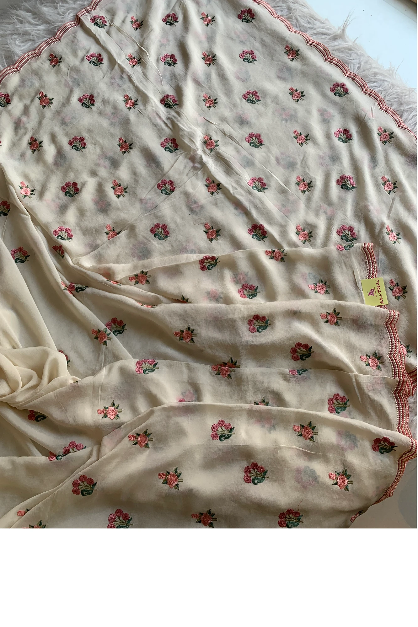 White Chinnon Georgette Saree 5529 07