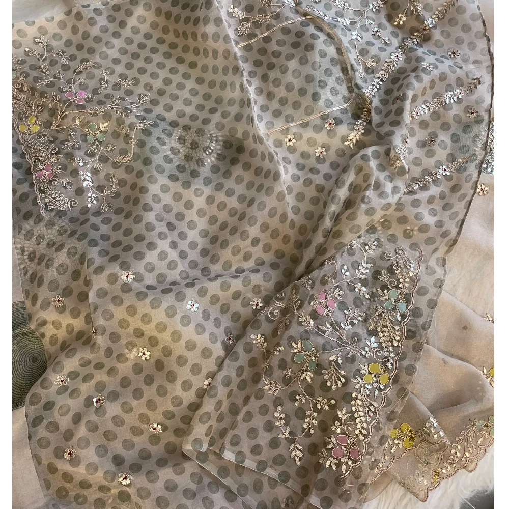Gota Patti Organza Saree with Tie Dye Effect (beige+Green) 5838 01