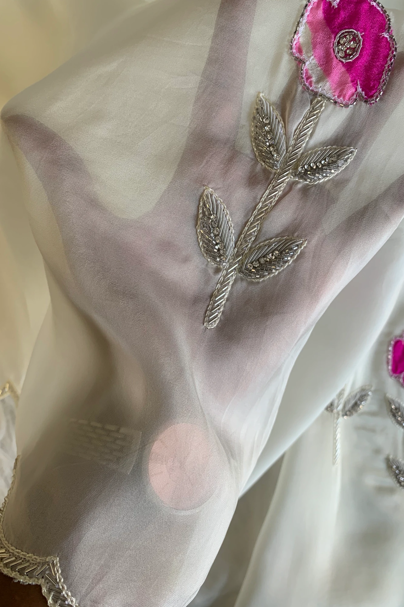 White Embellished Habutai Silk Saree 5374 02