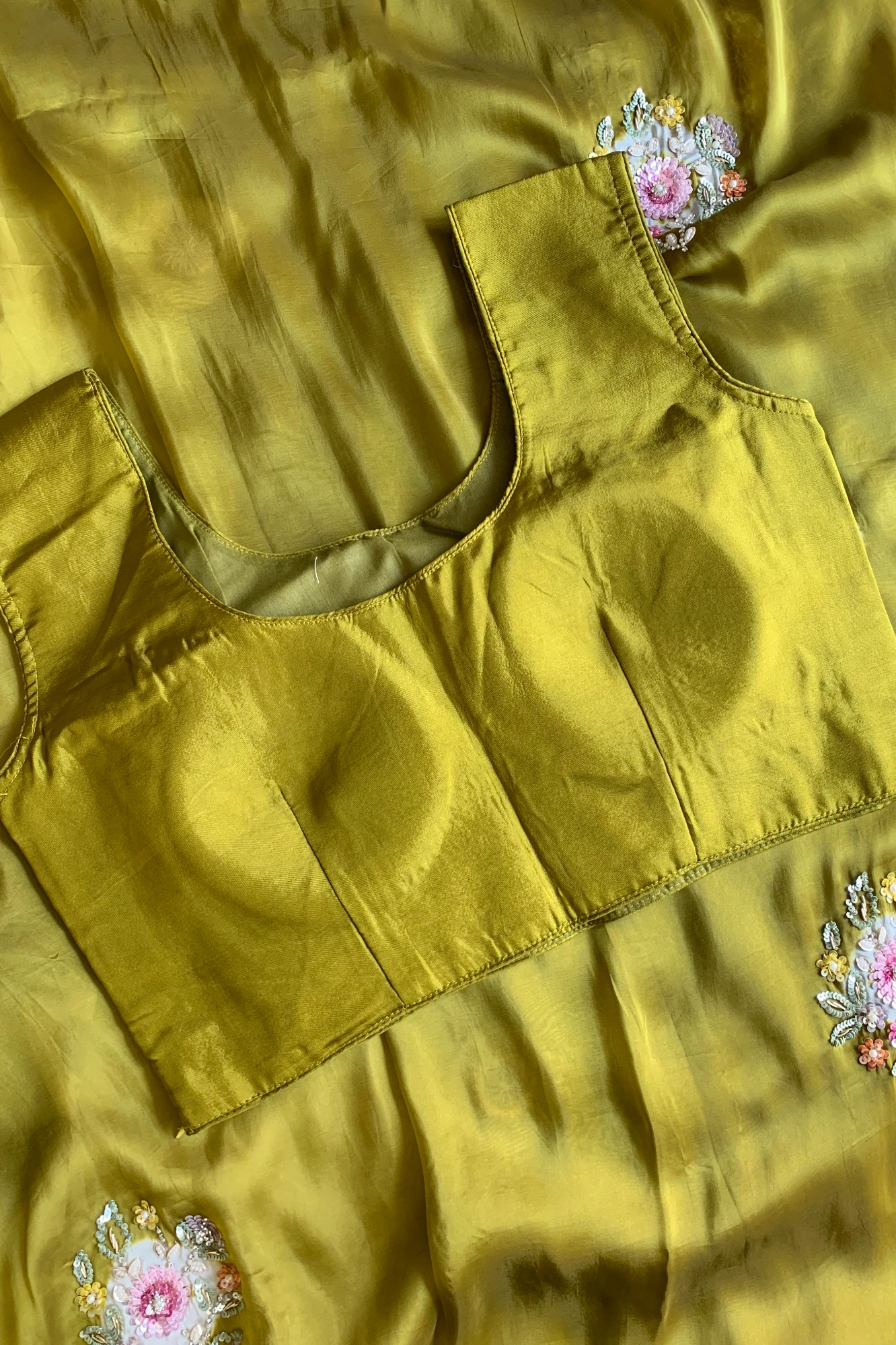 Olive Green Tie-Dye Habutai Silk Saree 5650 02