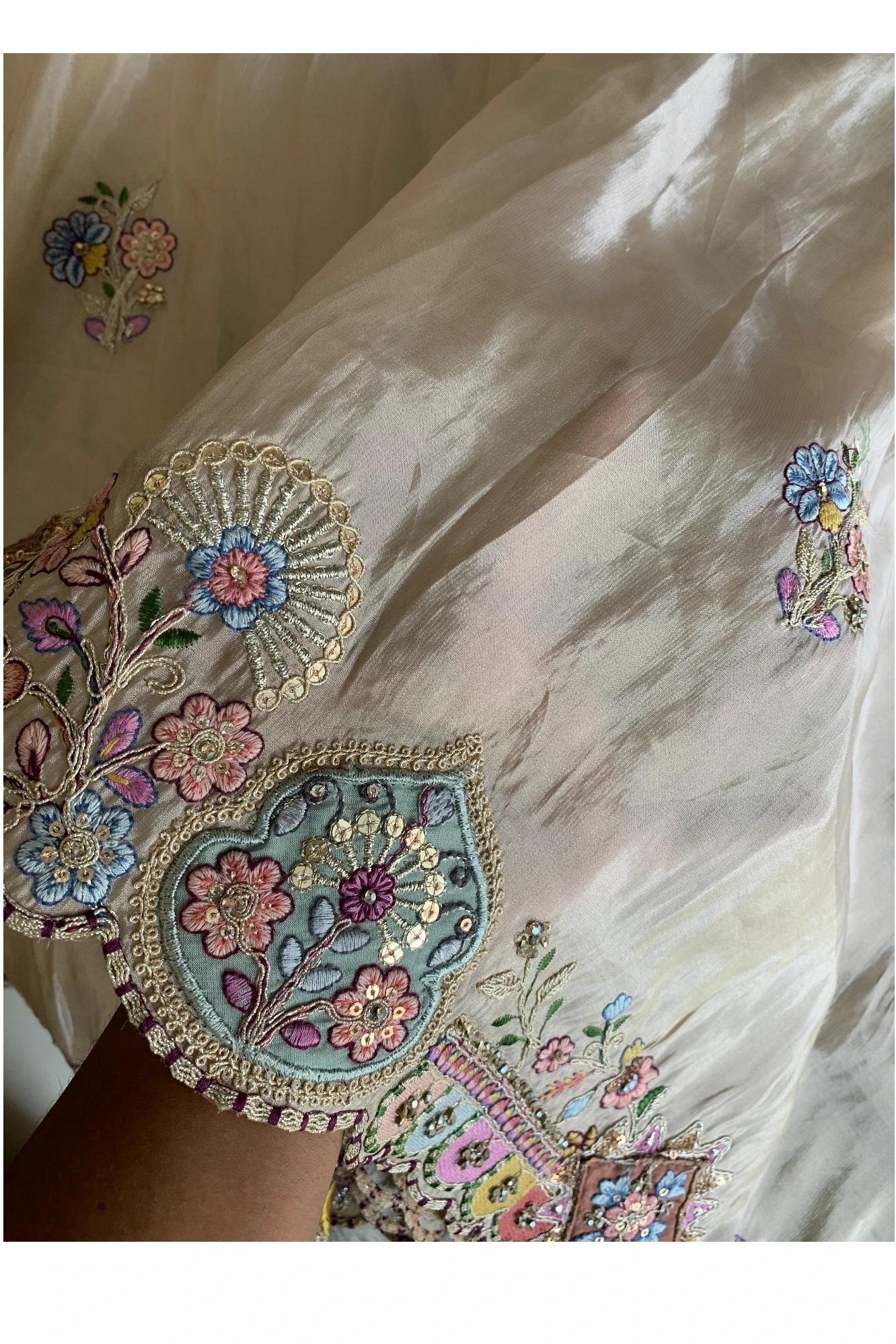 Beige Multicolored work Saree 5786 04