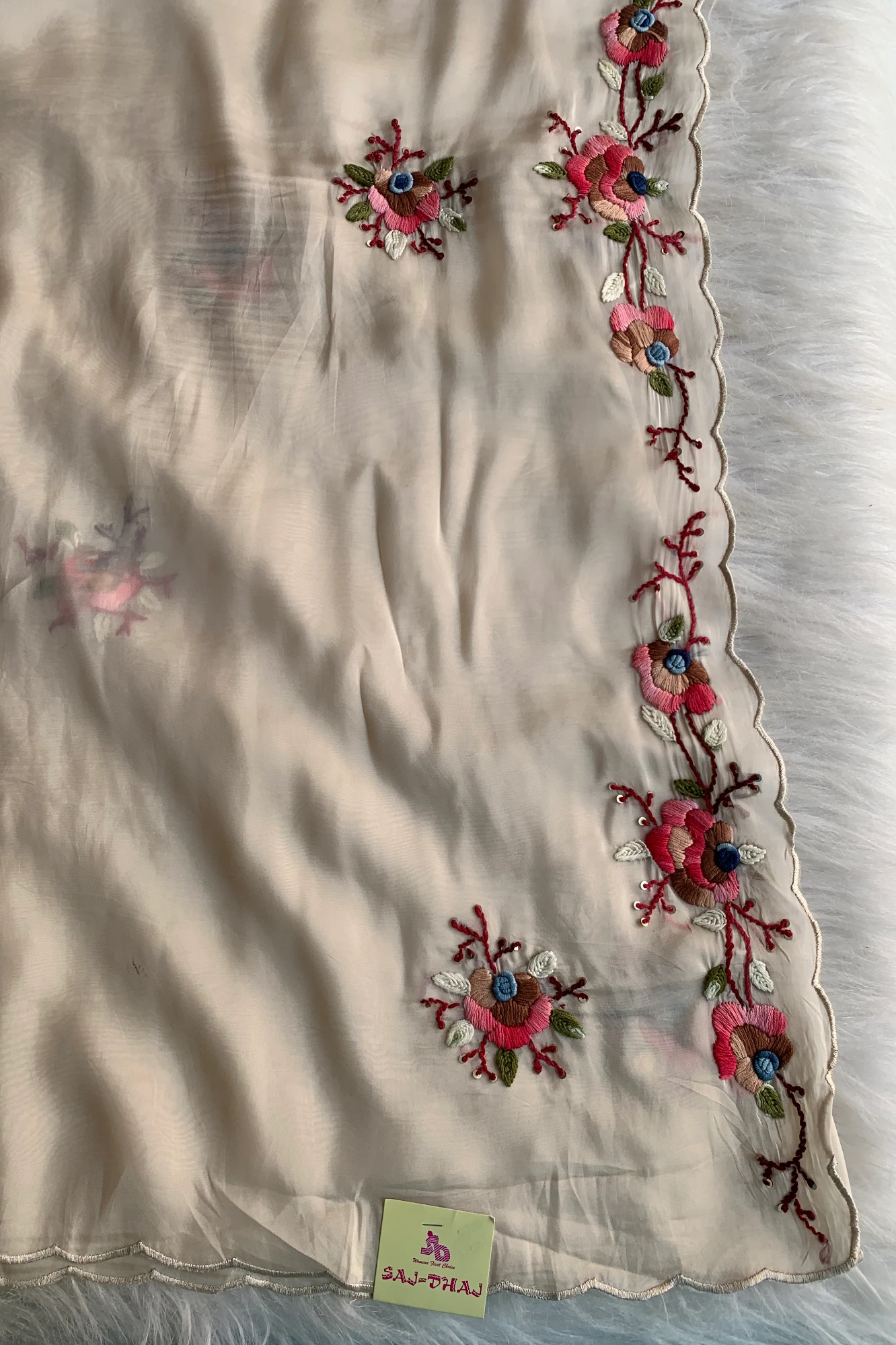 Off White Floral Embellished Habutai Silk Saree 5142 12
