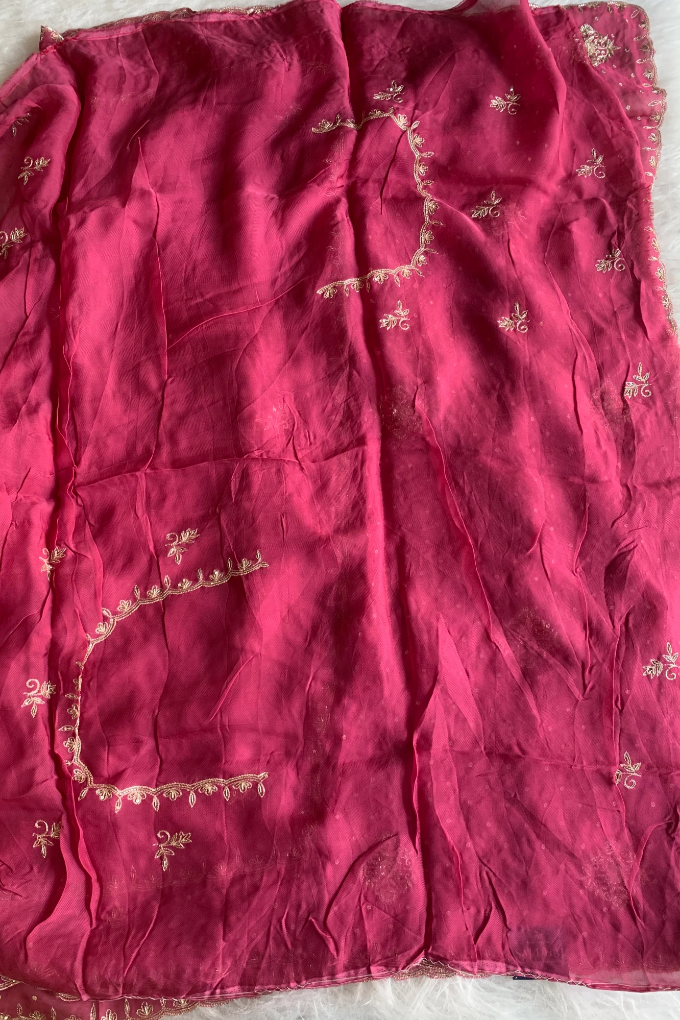 Onion Pink Embellished Lilly Silk Saree 5848 02