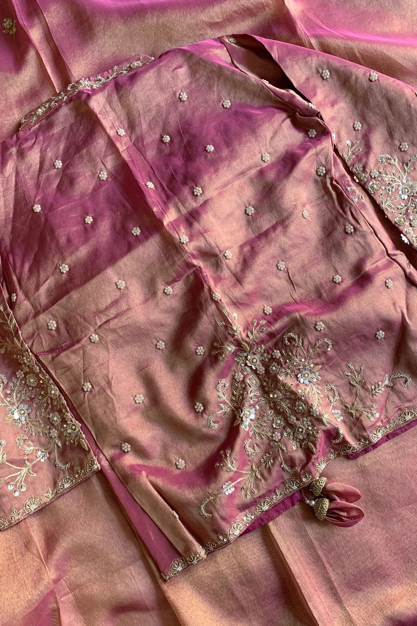 Onion Pink Aari Embellished Tissue Saree 5764 19