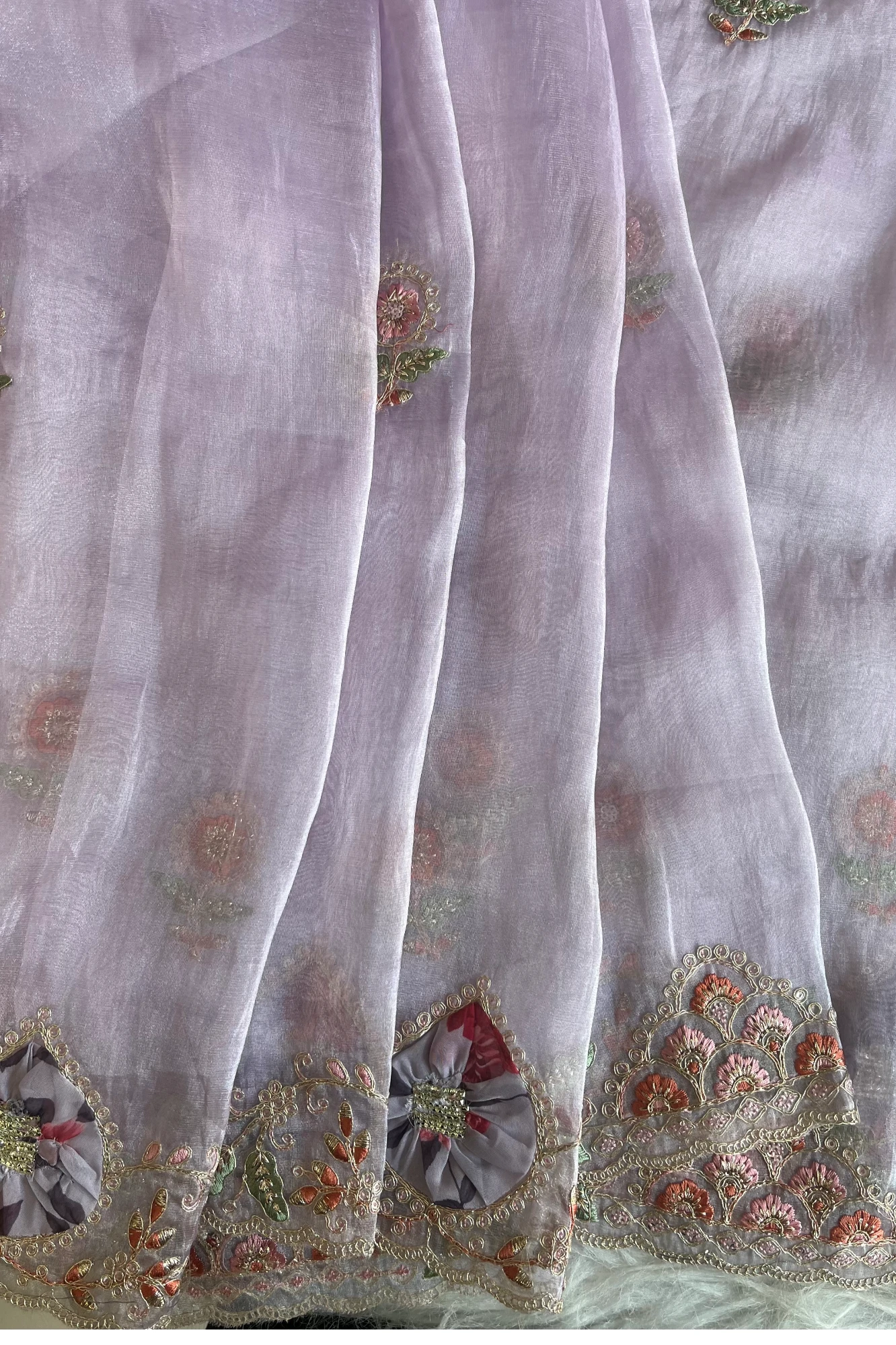 Lavender Tissue Organza Saree with Dori & Appliqué Work 5727 09