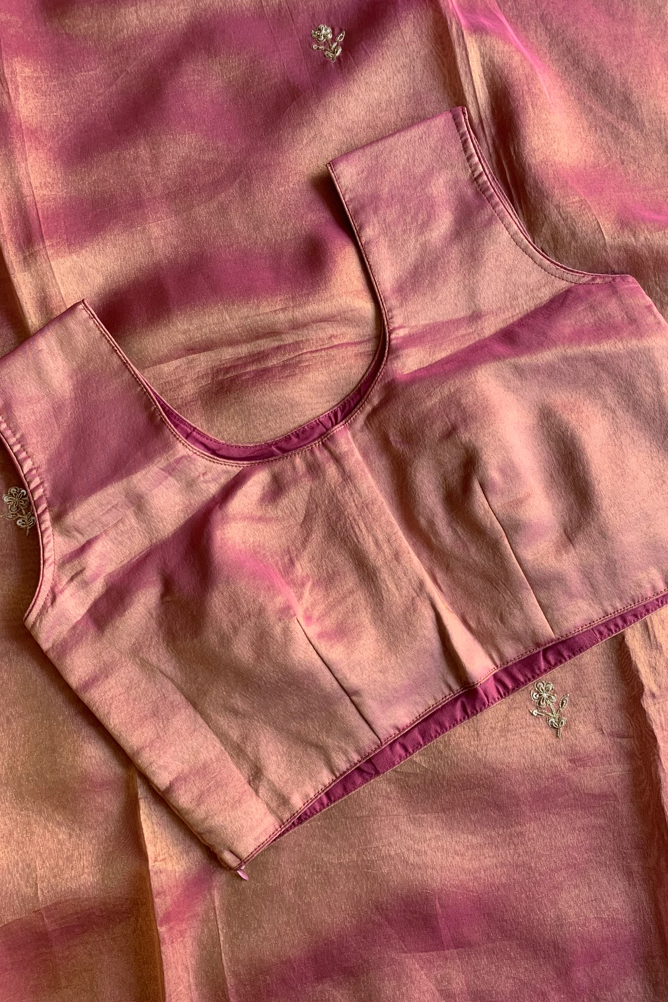 Onion Pink Aari Embellished Tissue Saree 5764 19