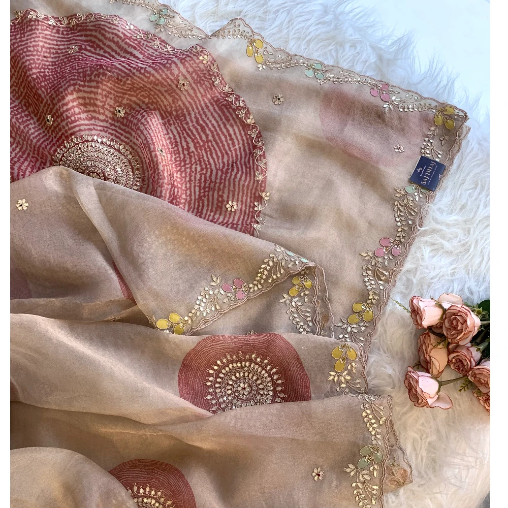 Gota Patti Organza Saree with Tie Dye Effect (beige+Pink) 5838 01