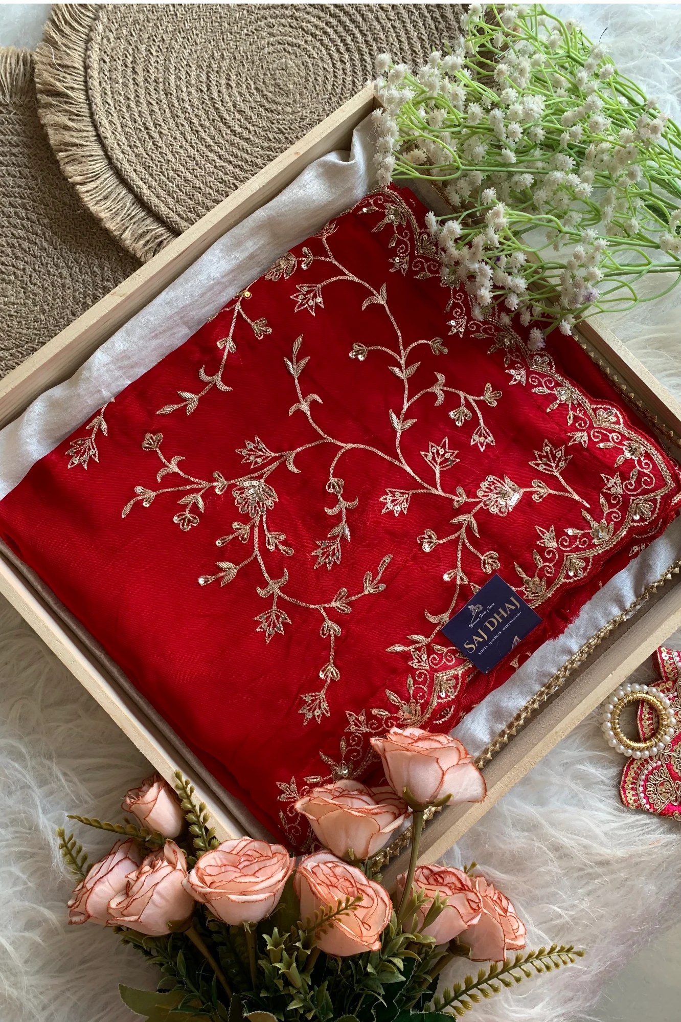 Red Aari Lilly Silk Saree 5848 06