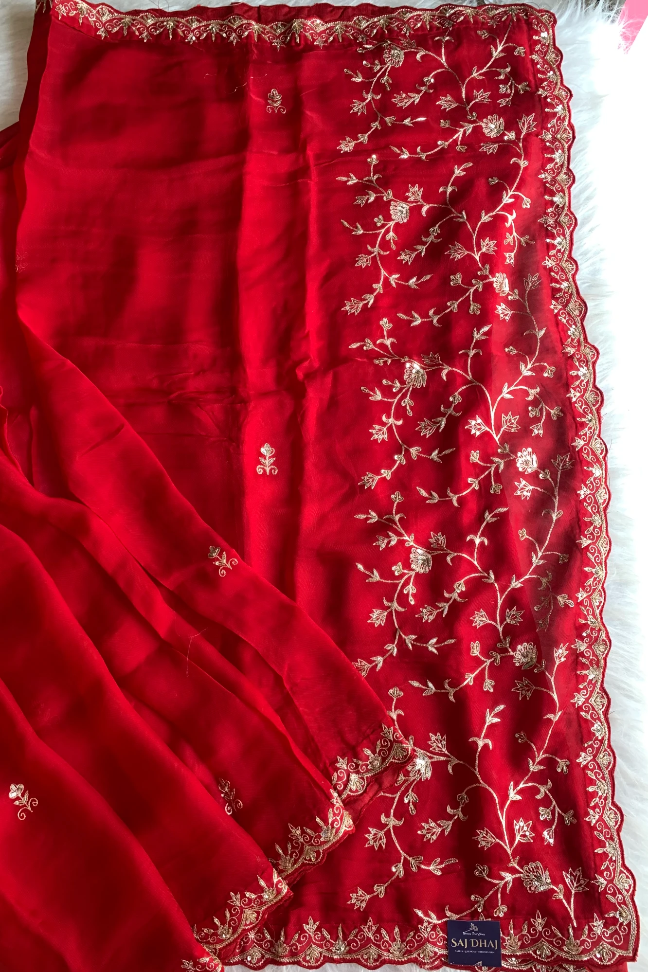 Red Aari Lilly Silk Saree 5848 06