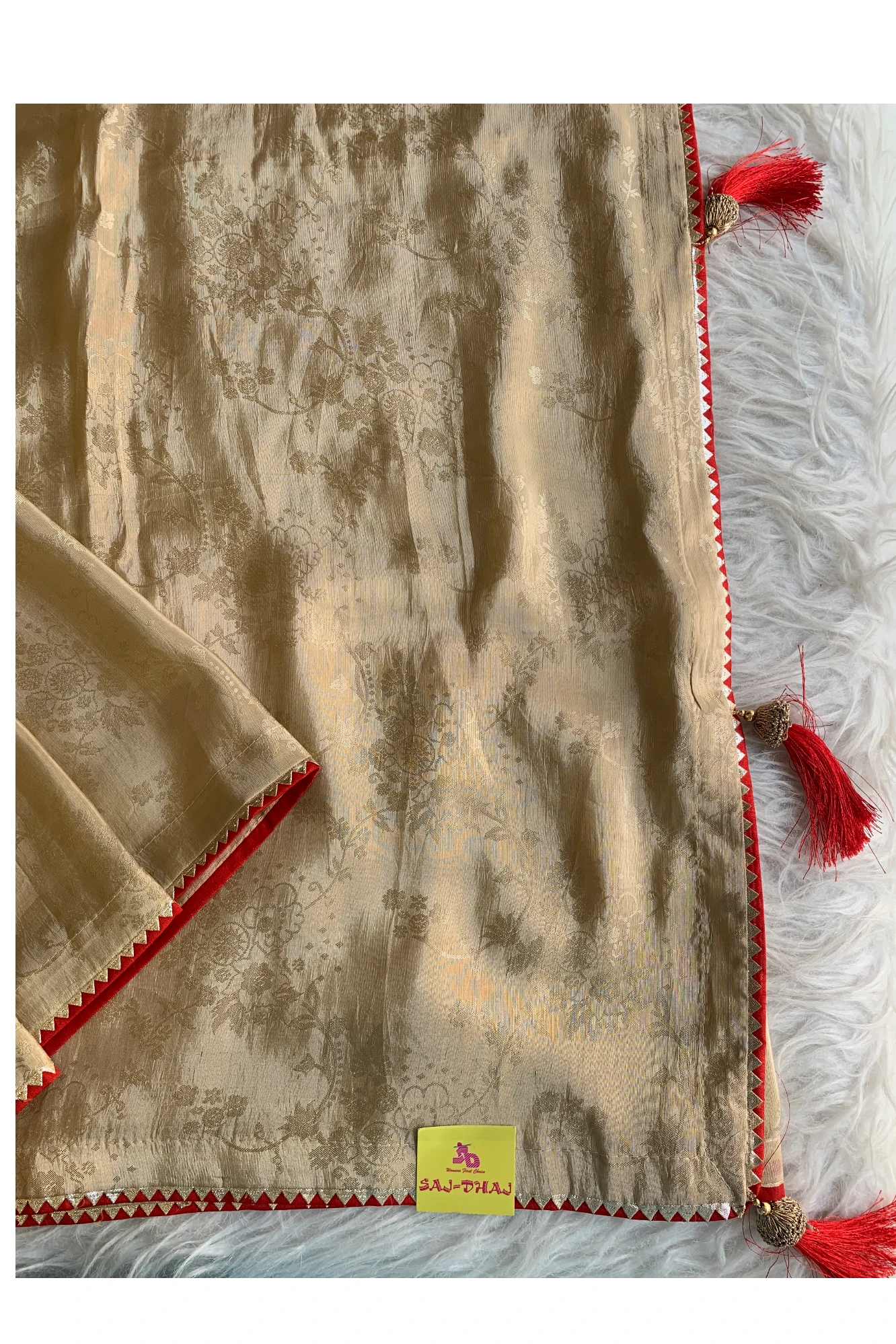 Beige Dola Saree with Red Jamawar Blouse 5754 02