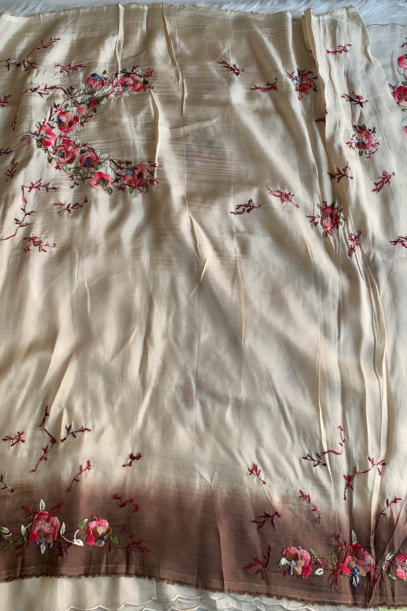 Off White Floral Embellished Habutai Silk Saree 5142 12