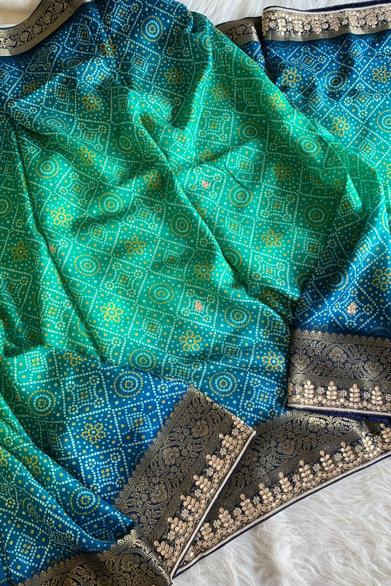 Peacock Shade Bandhej Russian Silk Saree 5364 09