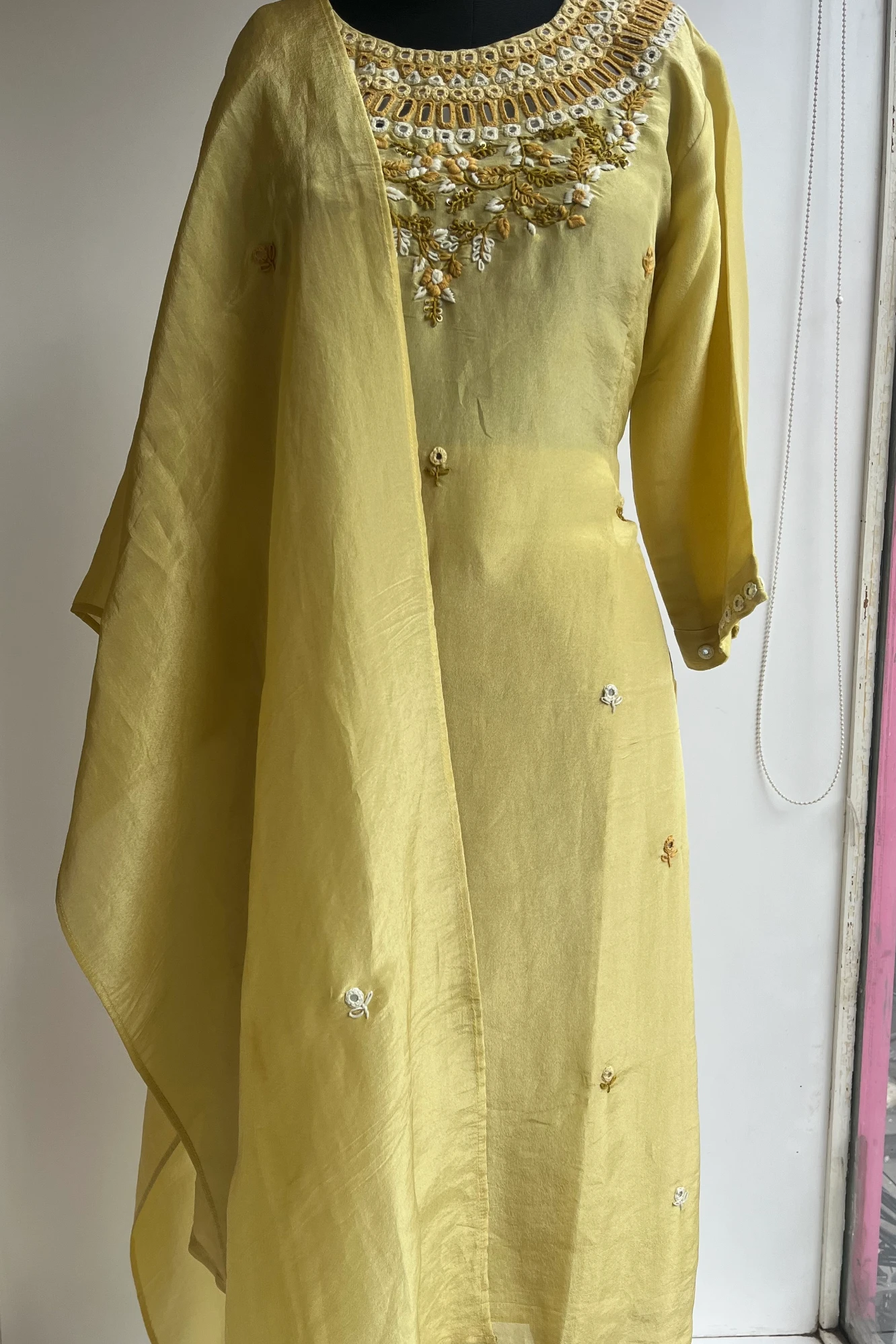 Lemon Yellow Tissue Kurti with Mirror & Thread Work – Set with Pants & Dupatta 5147 05 (40)