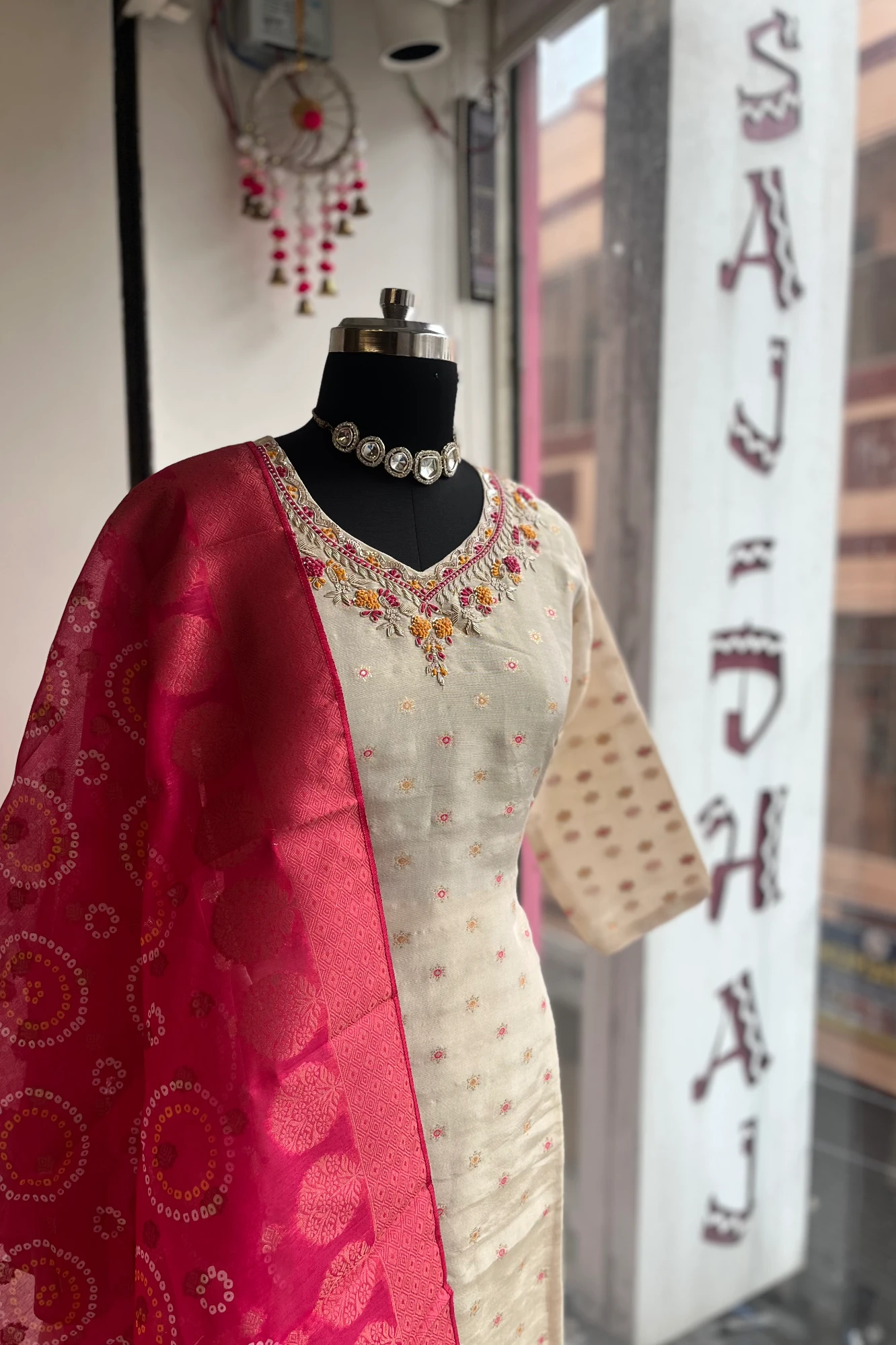 Ivory Banarasi Silk Kurti with Zardosi & Pearls – Set with Rani Pink Dupatta & Pants 5371 11 (42)