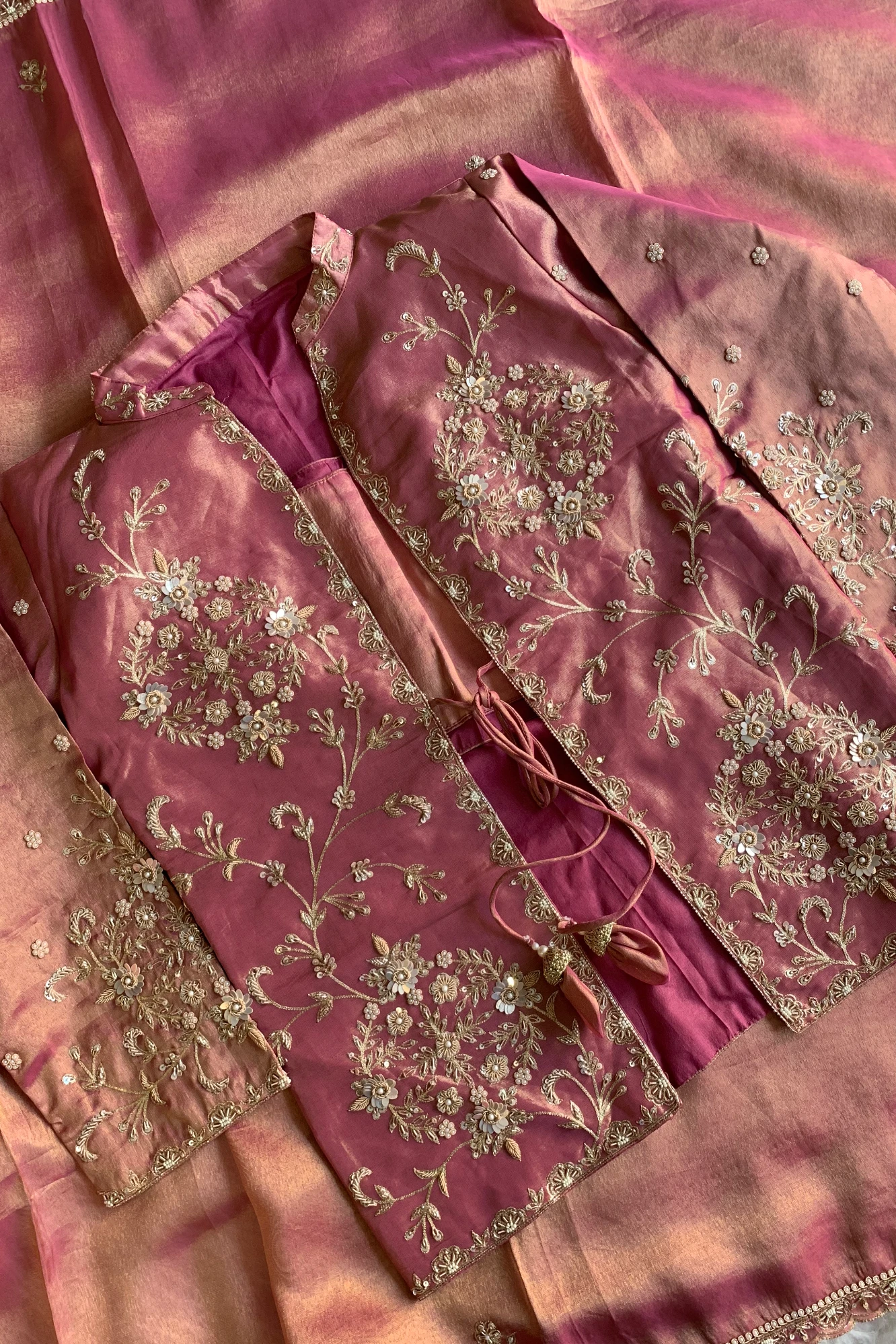 Onion Pink Aari Embellished Tissue Saree 5764 19