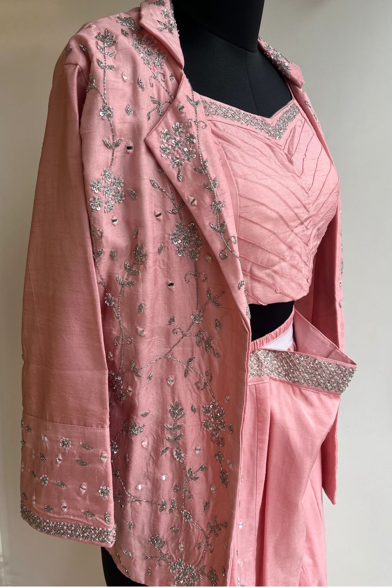 Blush Pink Russian Silk Blazer Set with Silver Stone & Cutdana Work 5147 09. (42)