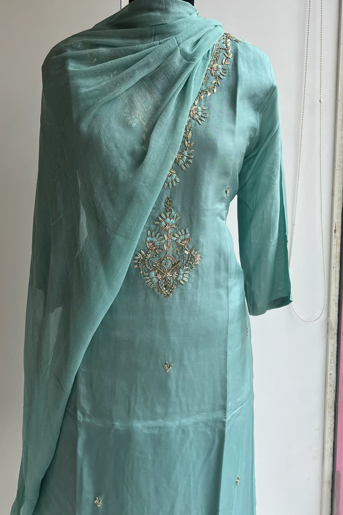 Teal Tissue Silk Kurti with Zardosi & Thread Work – Set with Pants & Dupatta 5427 02 (42)