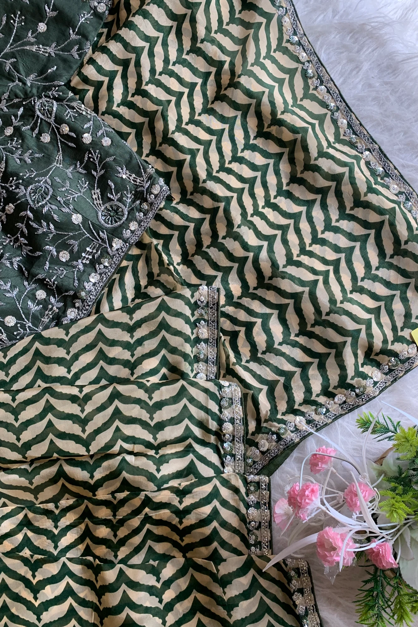 Printed Embellished Organza Saree 4928 06