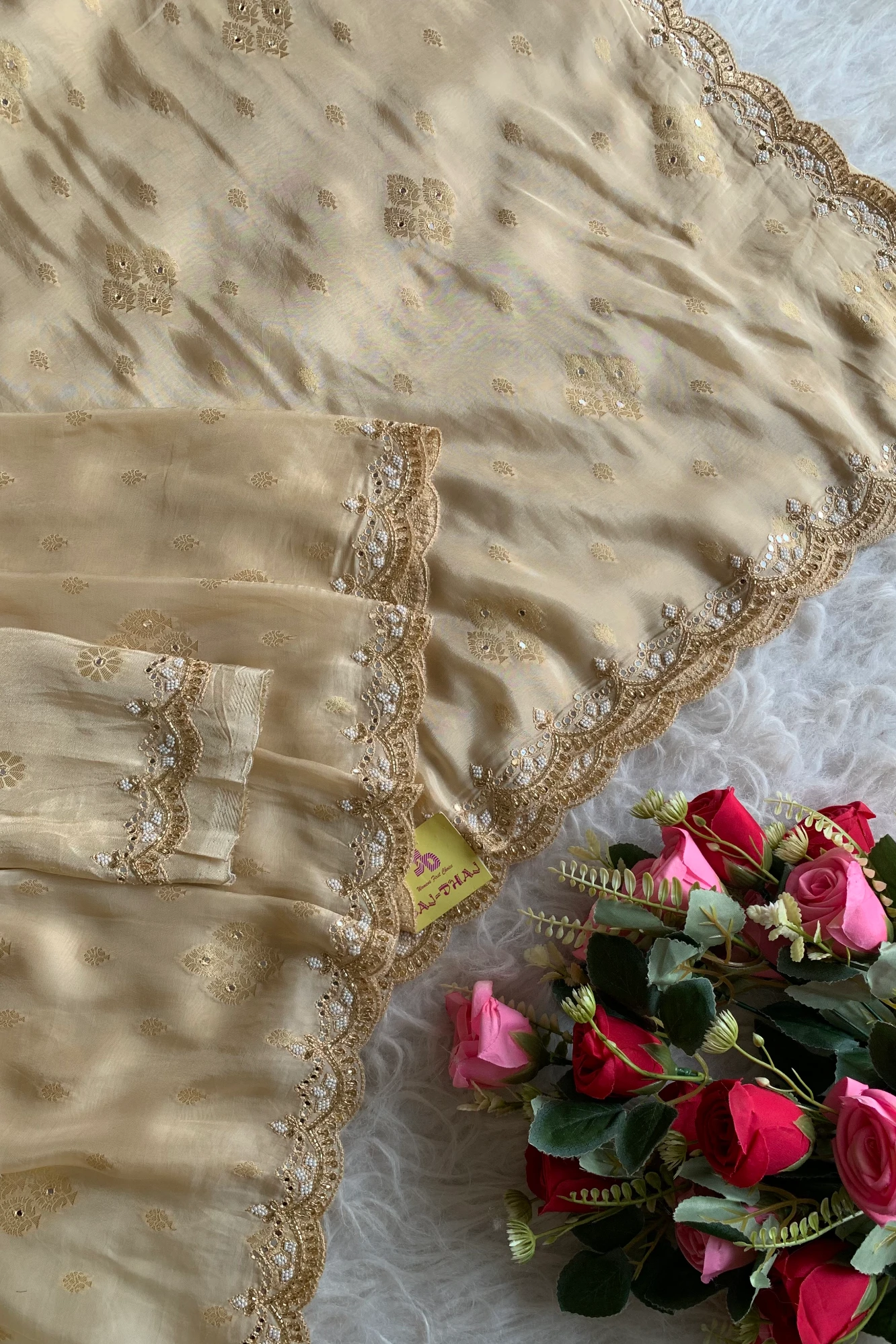 Ivory Banarasi Woven Habutai Silk Saree 5176 02