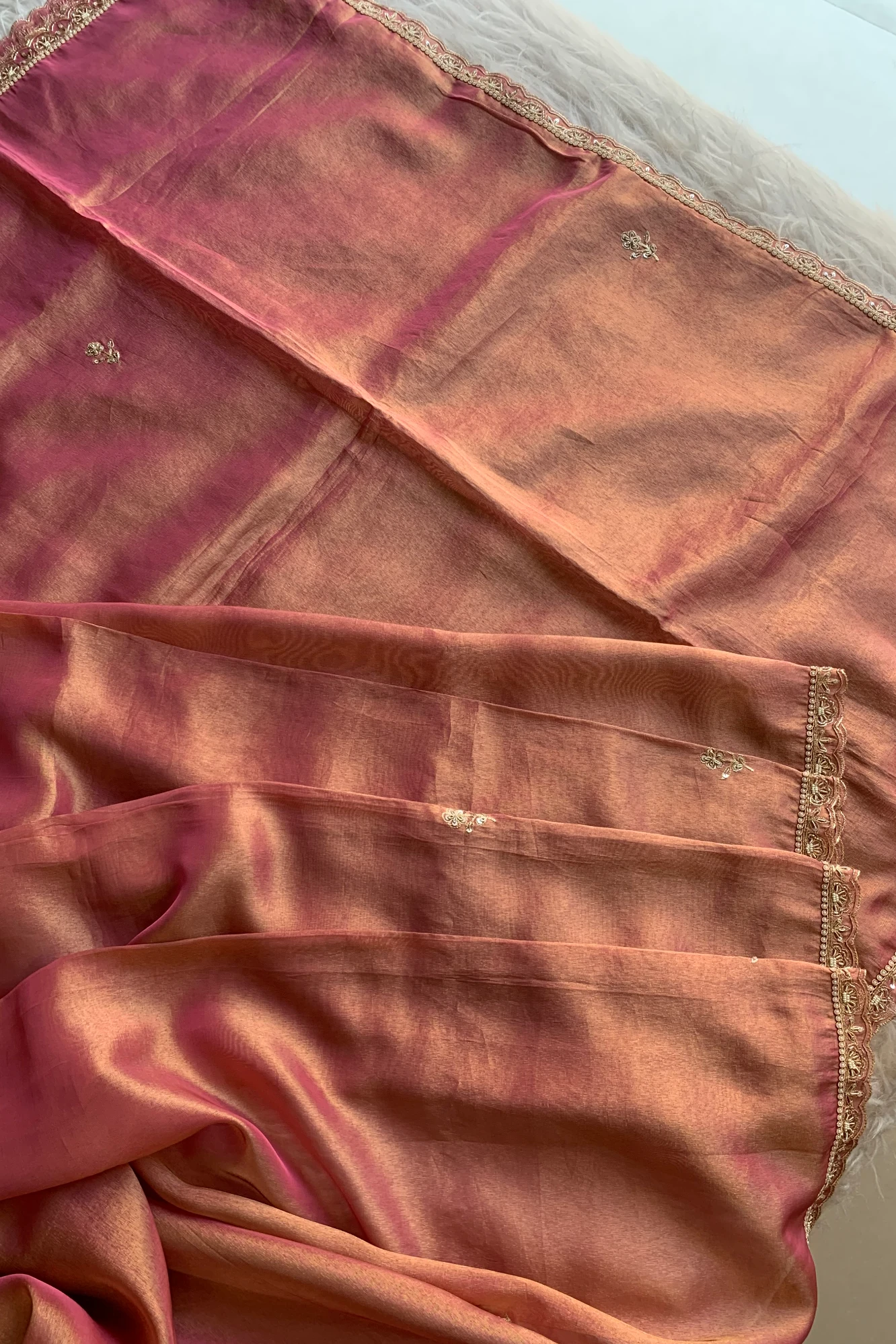 Onion Pink Aari Embellished Tissue Saree 5764 19