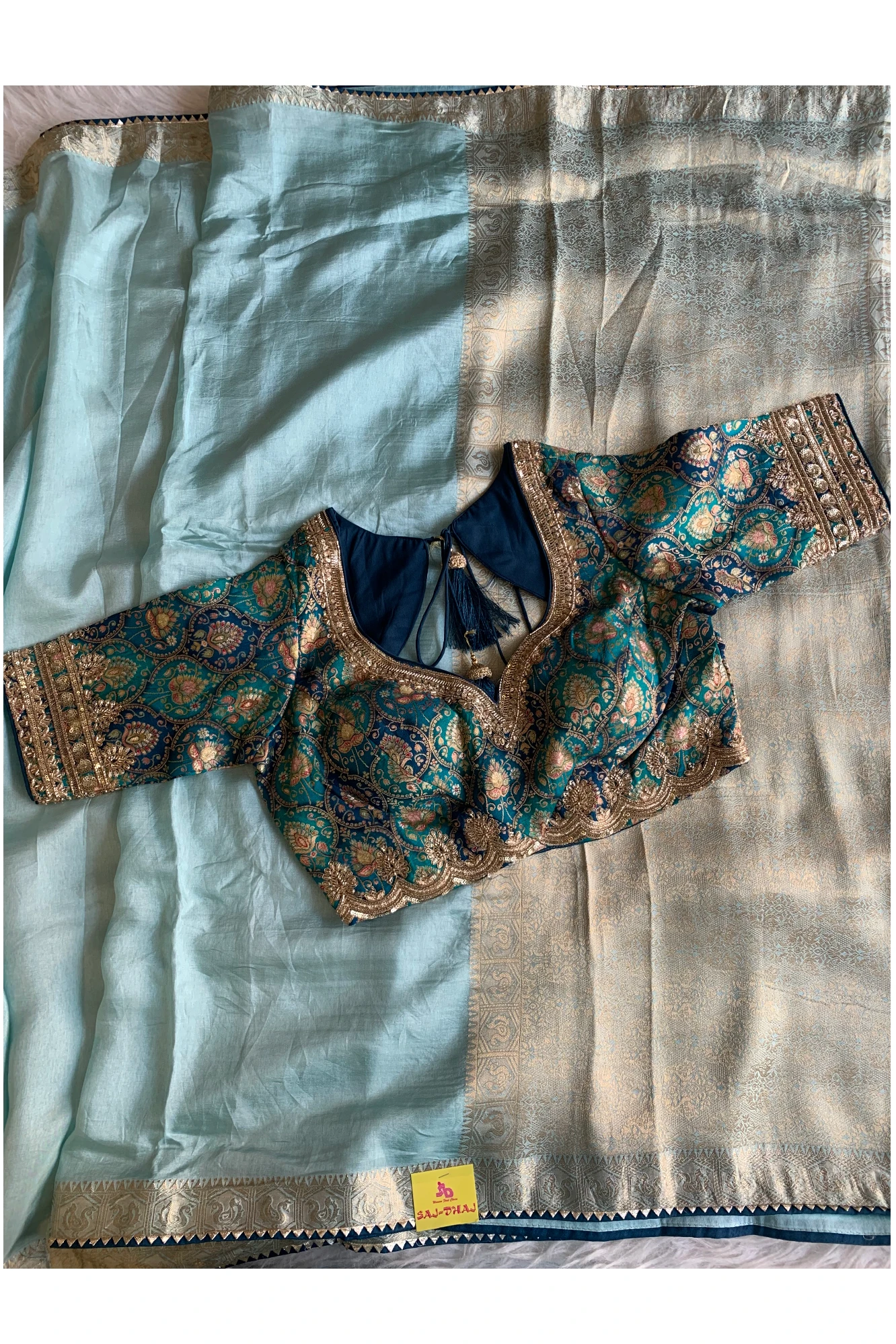 Blue Dola Saree with Blue Jamawar Blouse 5754 03