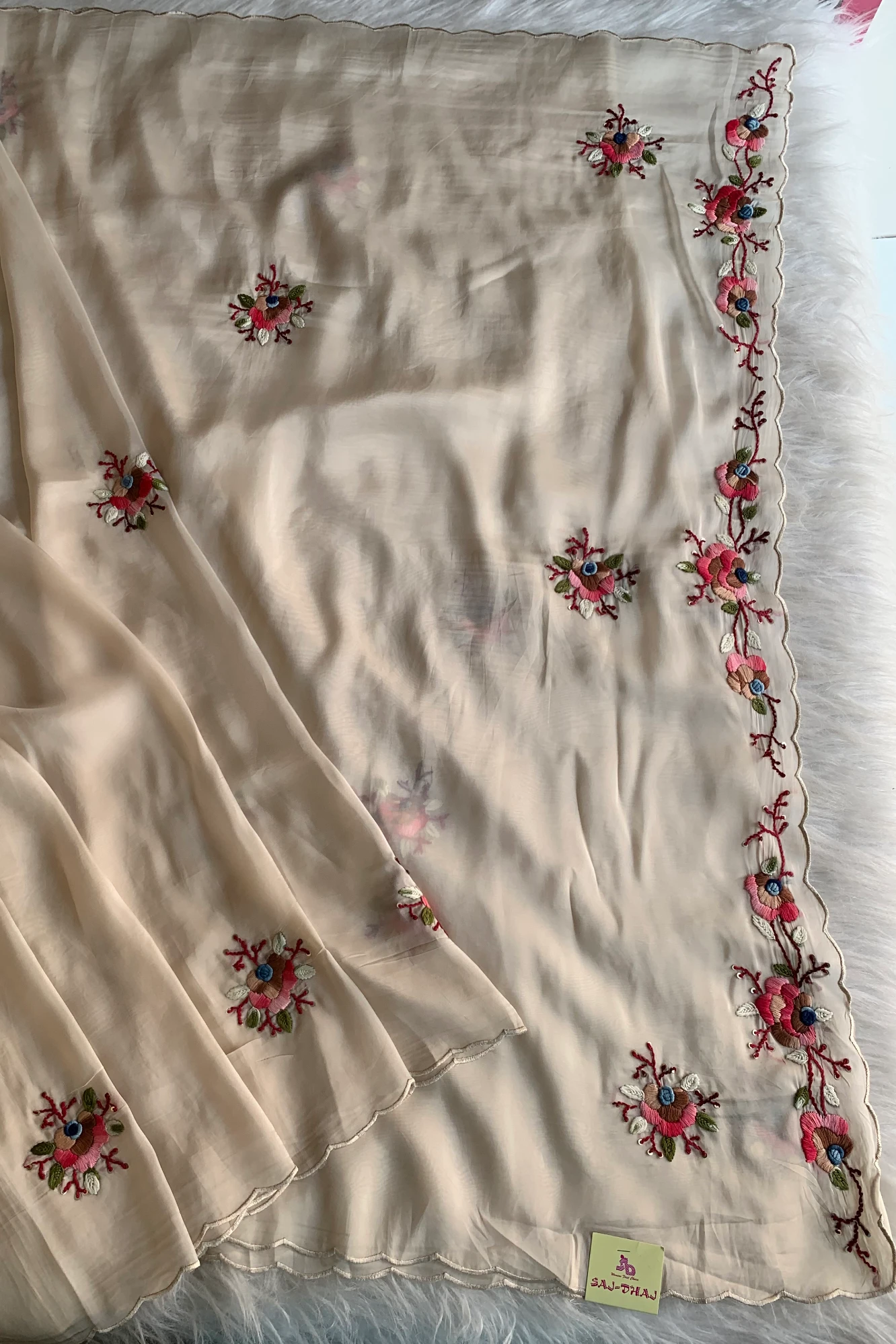 Off White Floral Embellished Habutai Silk Saree 5142 12
