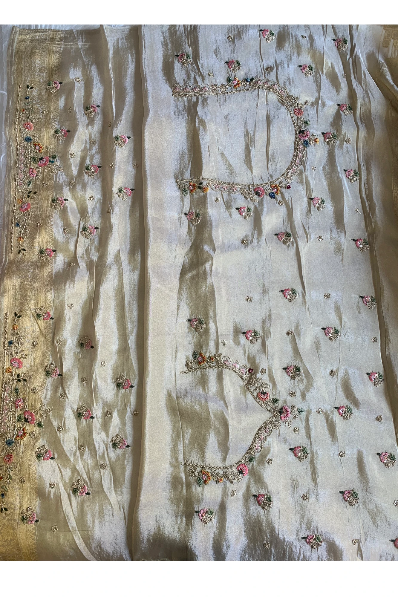 Off White Banarasi Silk Saree 5777 09