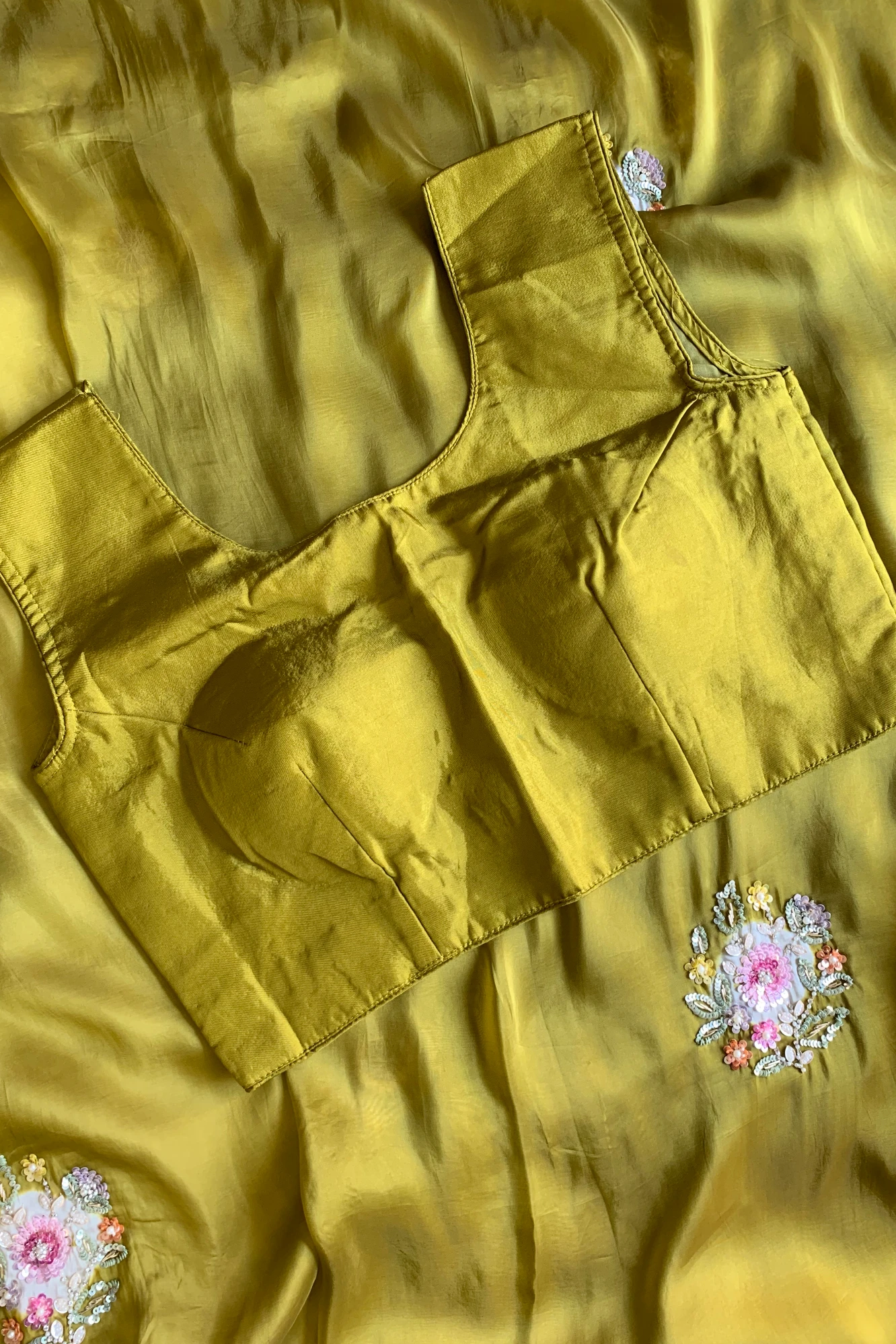 Olive Green Tie-Dye Habutai Silk Saree 5650 02