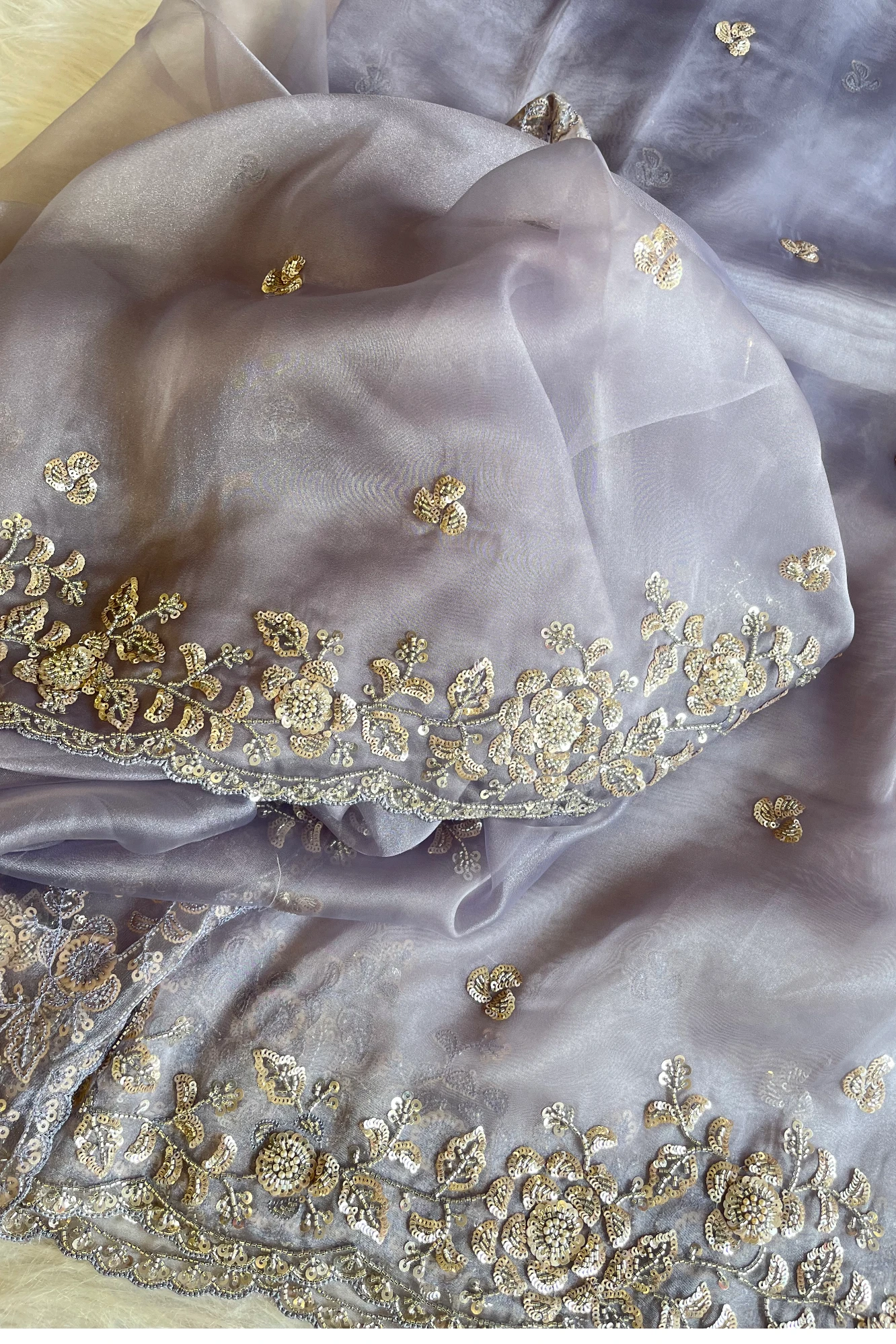 Tissue Organza Saree with  Sequin, Cutdana Work & Beads Scallop Border 5426 02