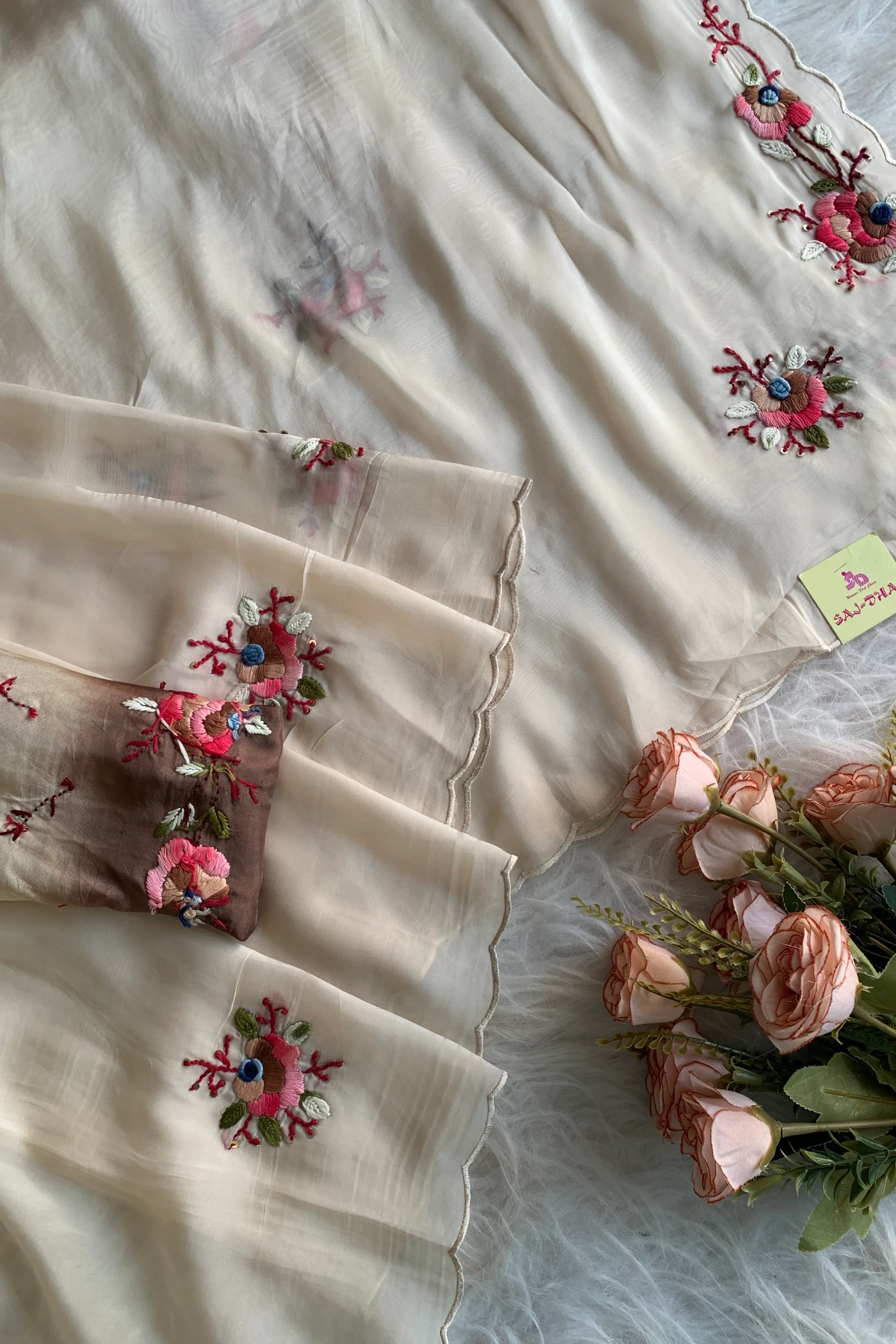 Off White Floral Embellished Habutai Silk Saree 5142 12