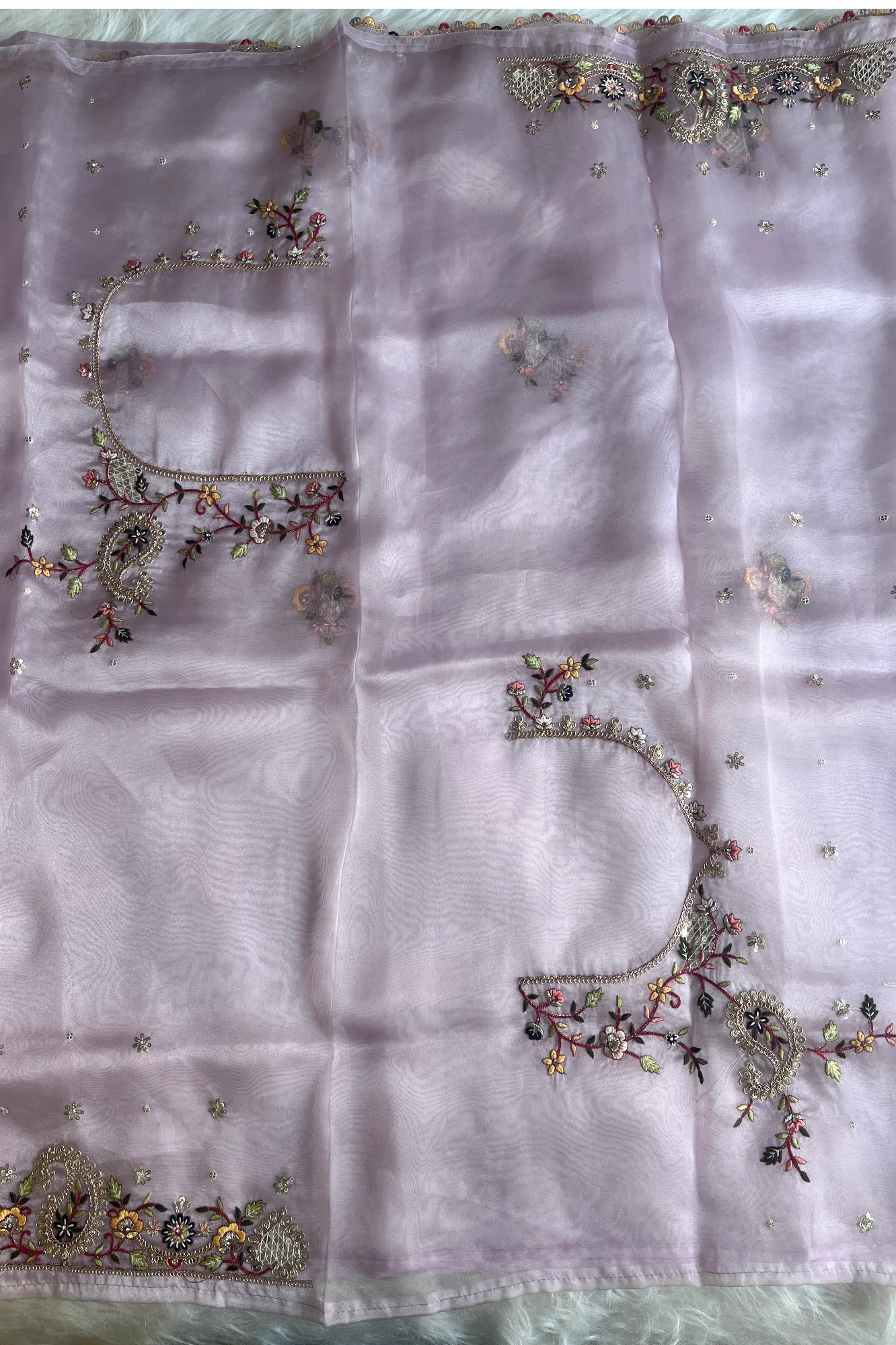 Light Lavender Reyana Organza Saree 5822 02