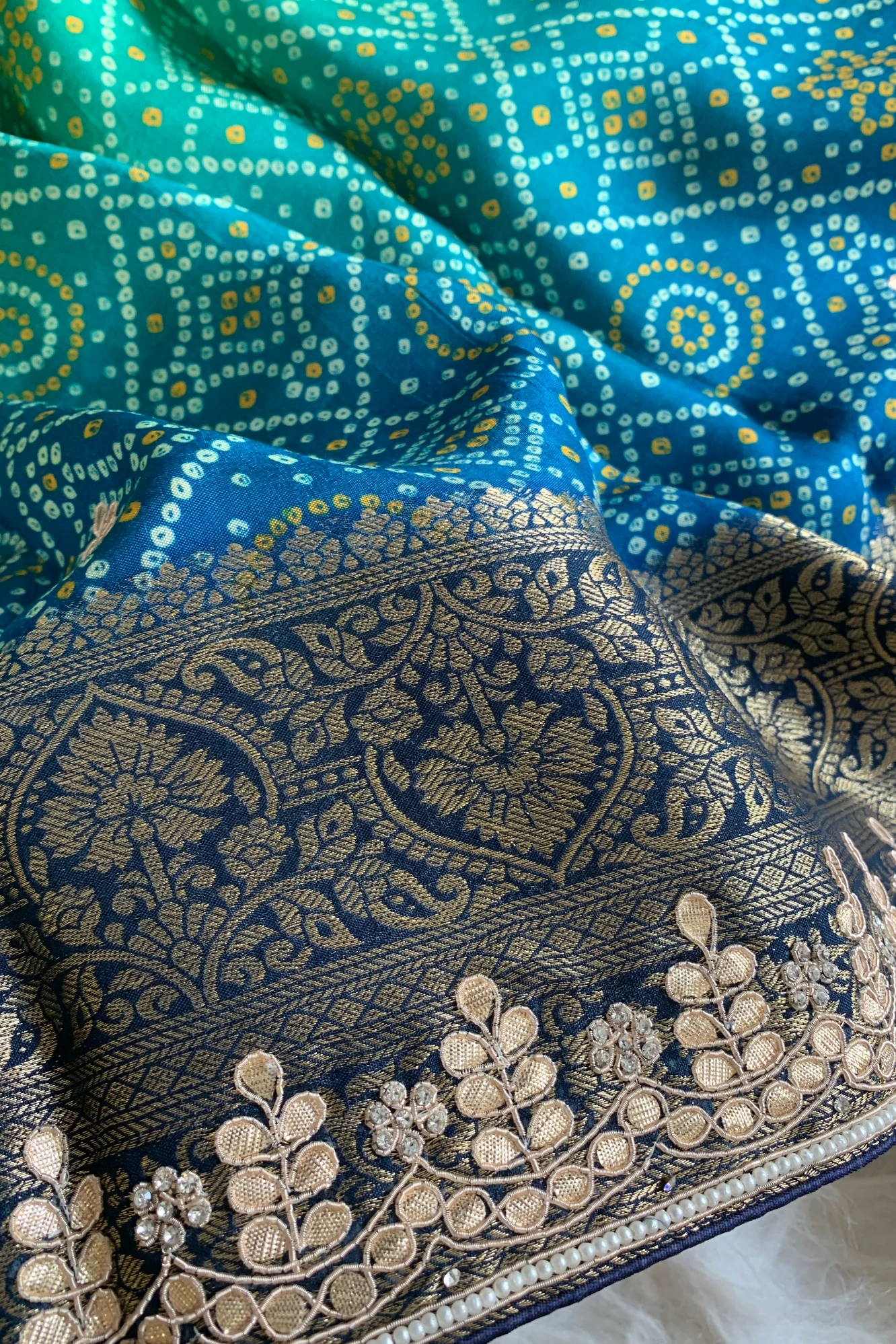 Peacock Shade Bandhej Russian Silk Saree 5364 09