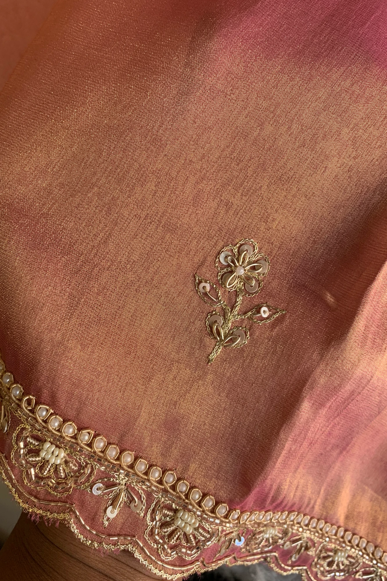 Onion Pink Aari Embellished Tissue Saree 5764 19