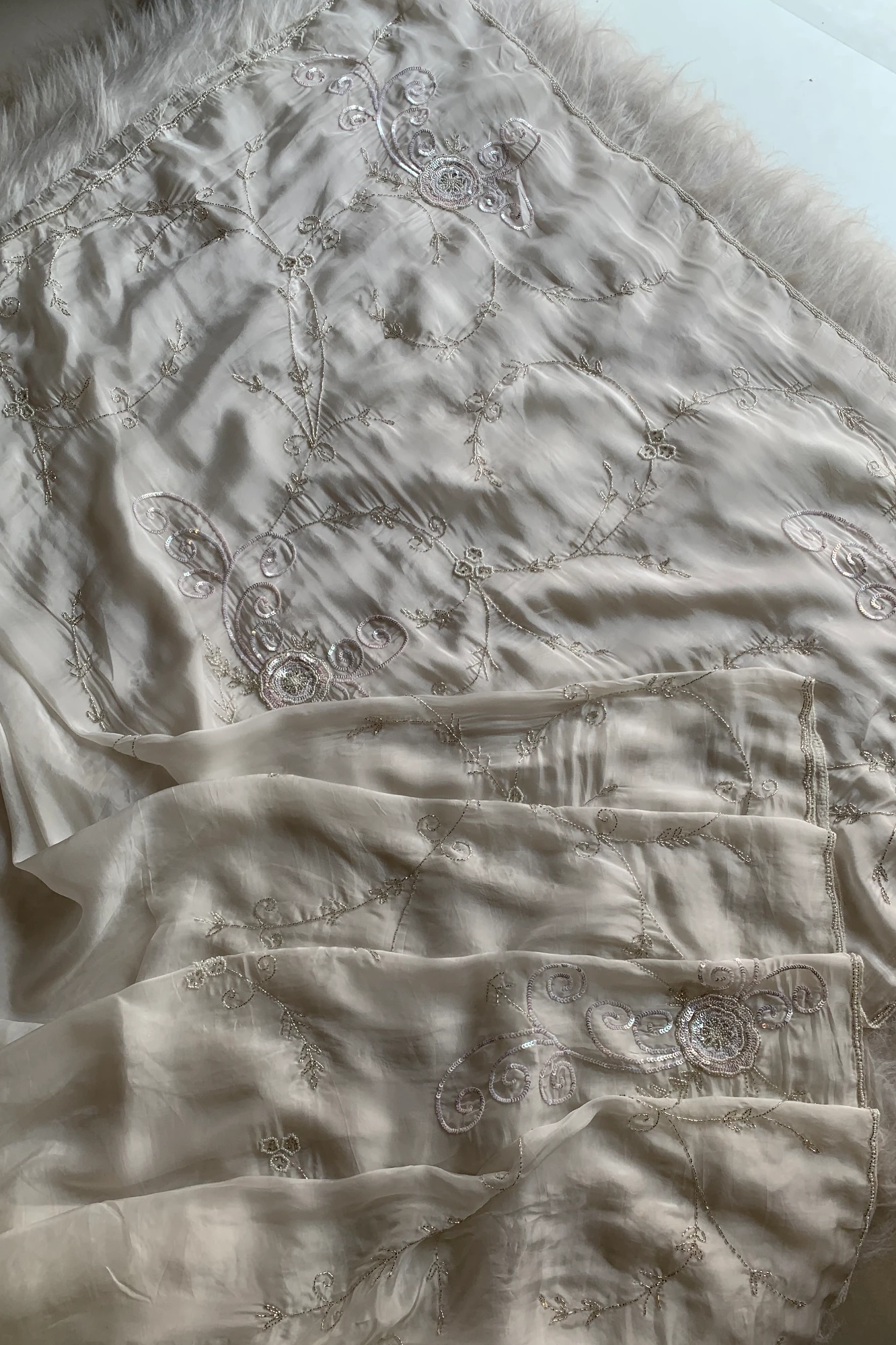 White Embellished Habutai Silk Saree 5365 12