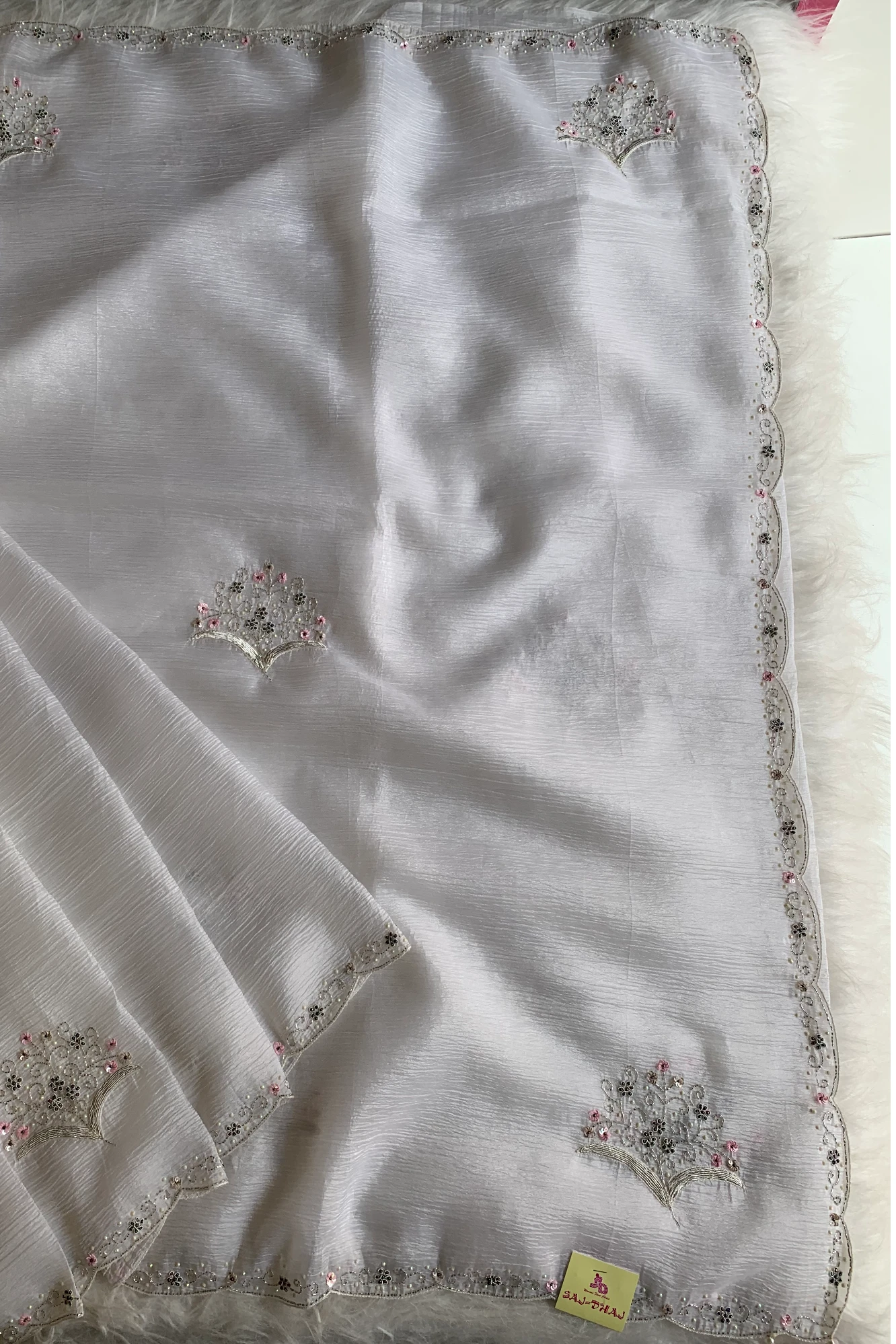 White Embellished Crush Saree 5362 02