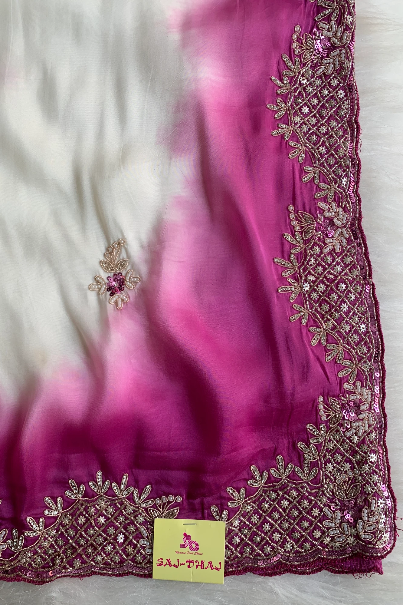 White & Dark Pink Designer Saree 5639 01