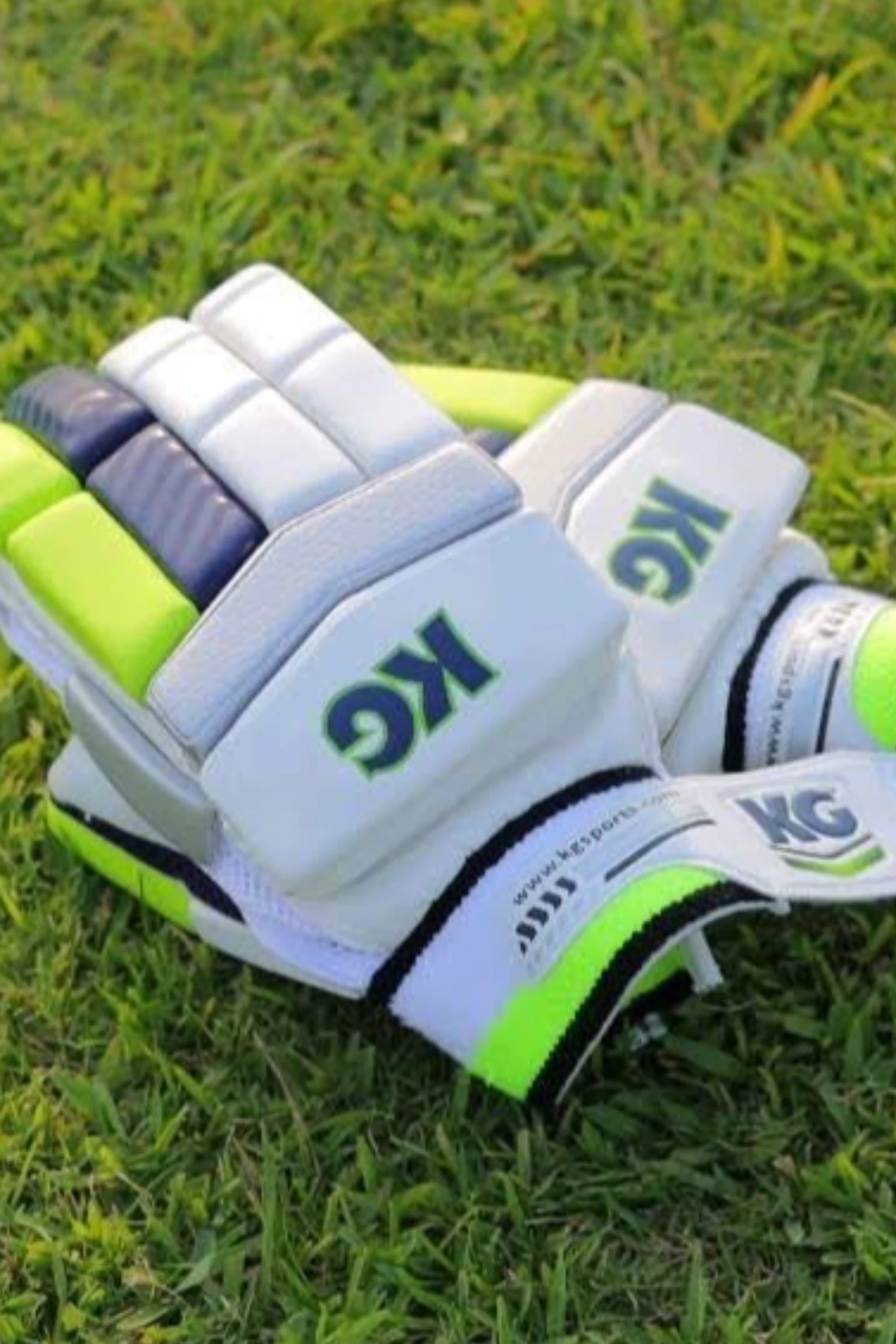 KG Matrix Batting Gloves