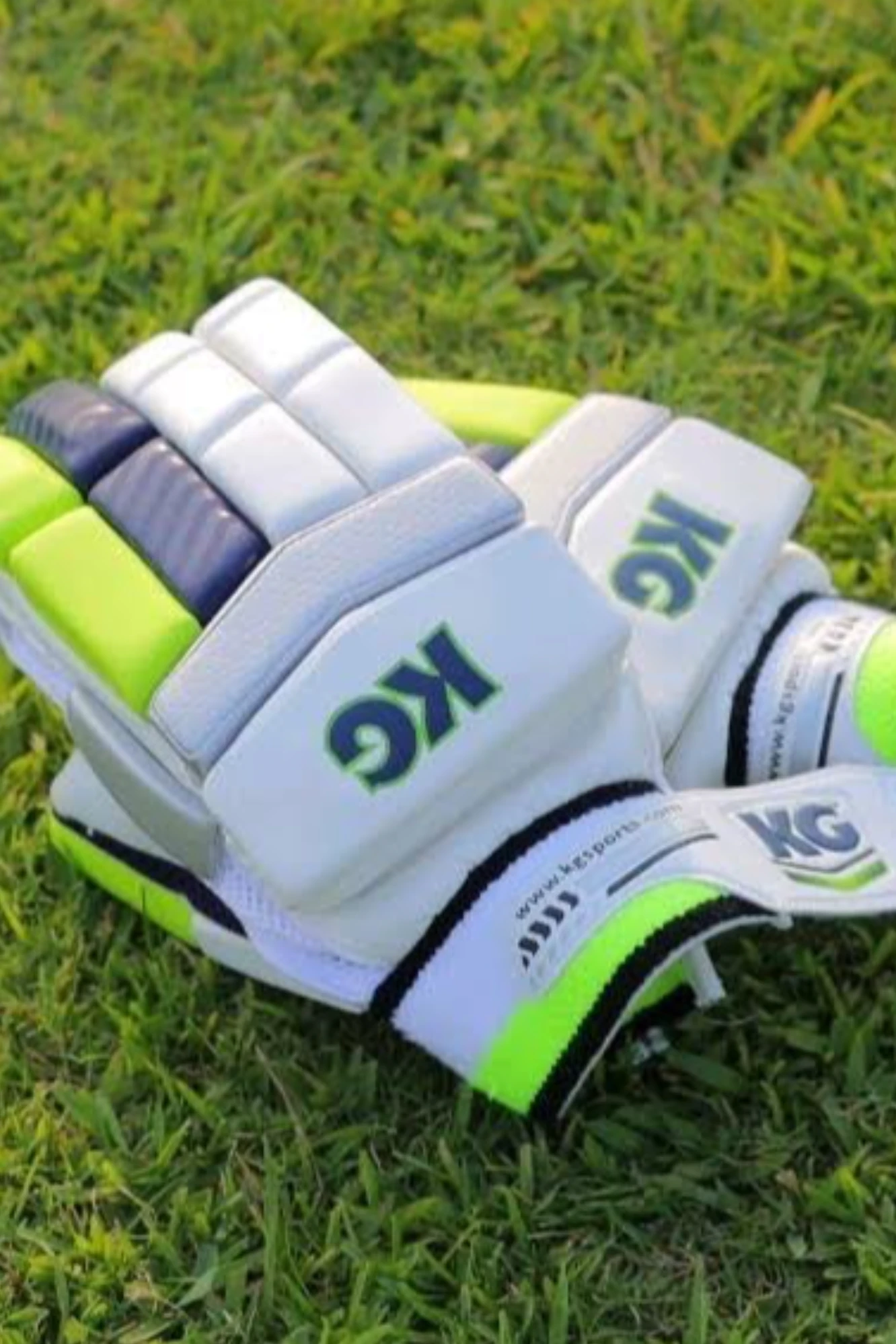 KG Matrix Batting Gloves