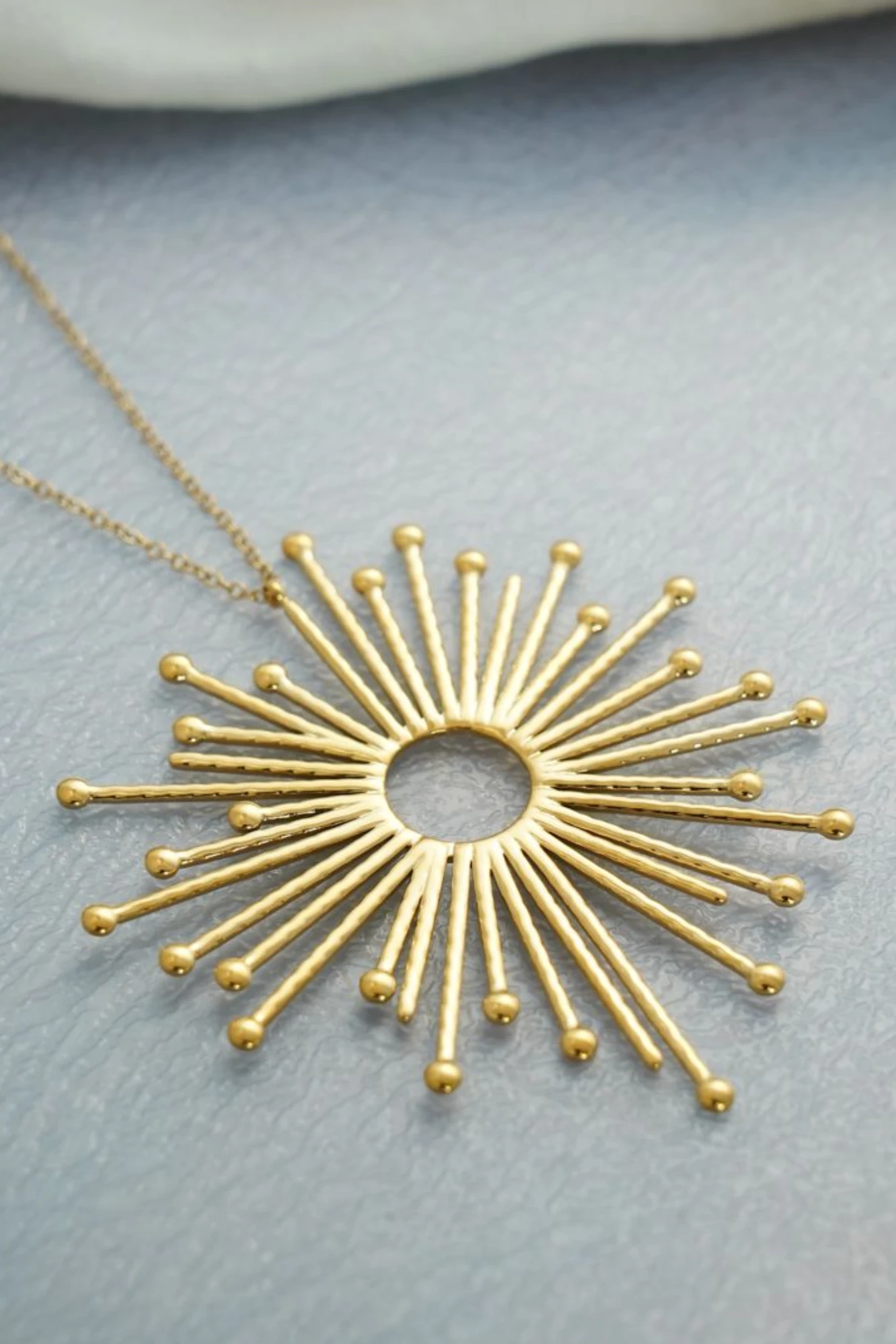 Sovereign Shine Necklace