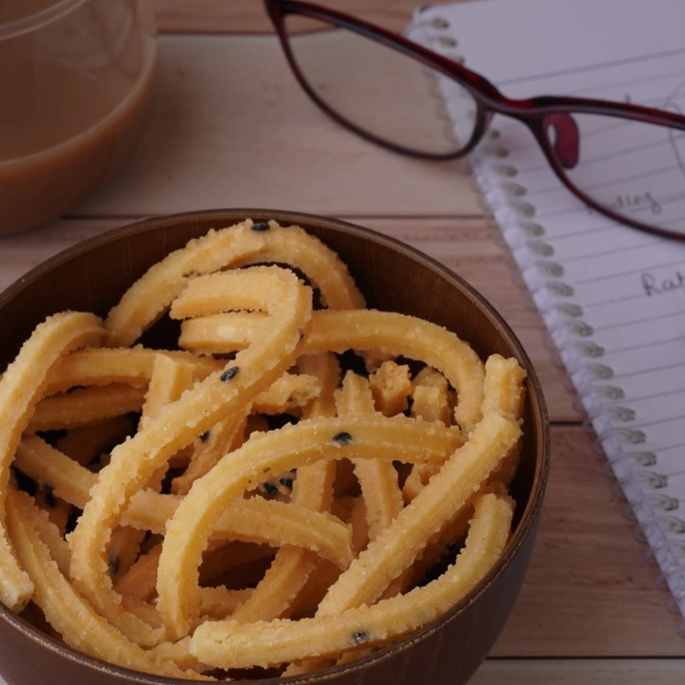 Fri morn - Family crunch - Ribbon pakodam + Thenkhuzhal + mullu murrukku