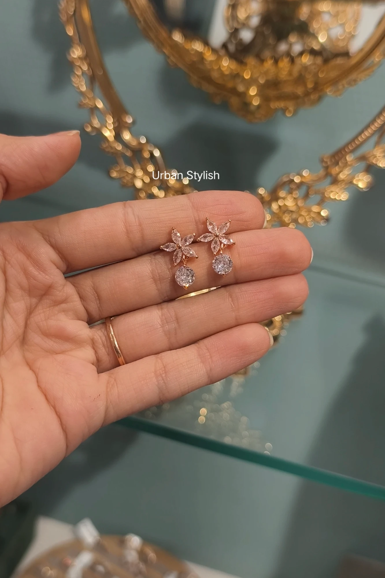 FLOWER STAR STUDS (A6)