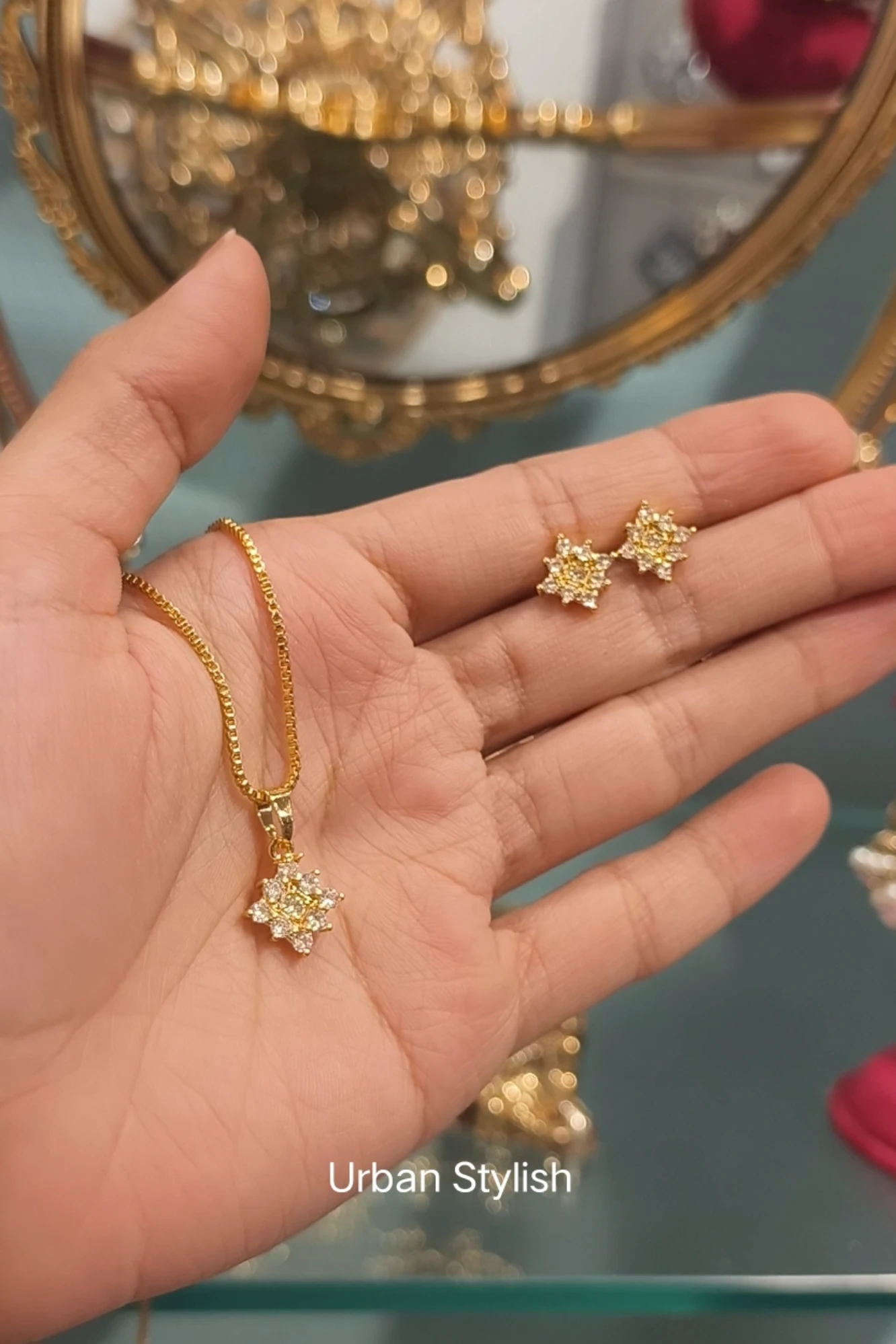 CROWN CHAIN STUDS COMBO (A5)