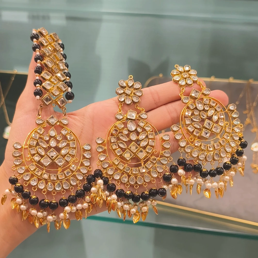 BLACK MIRROR EARRINGS WITH TIKKA