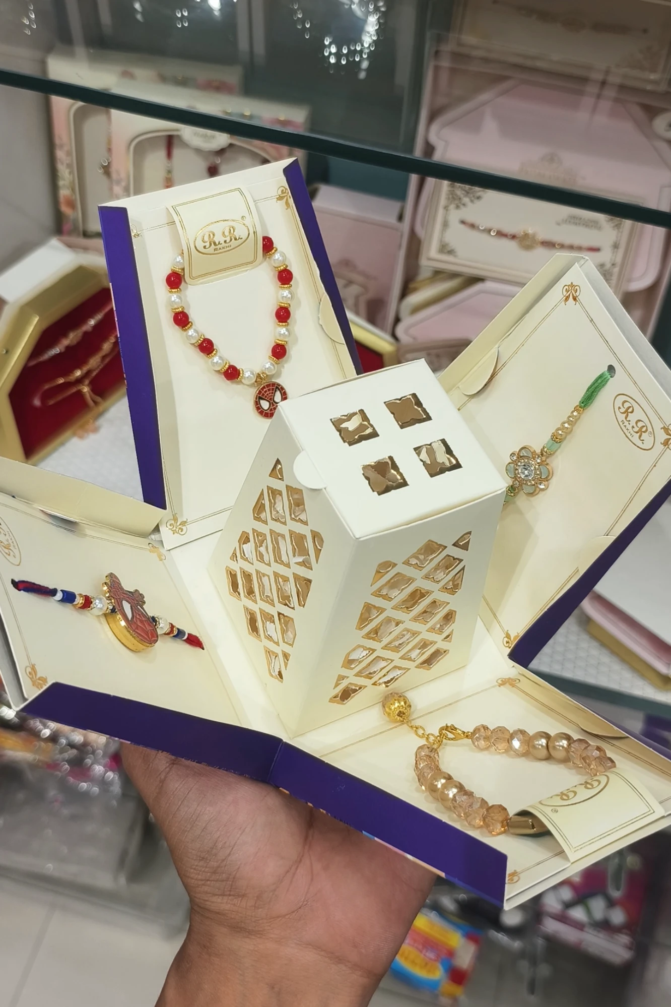 UNITY OF RELATION FAMILY PACK RAKHI