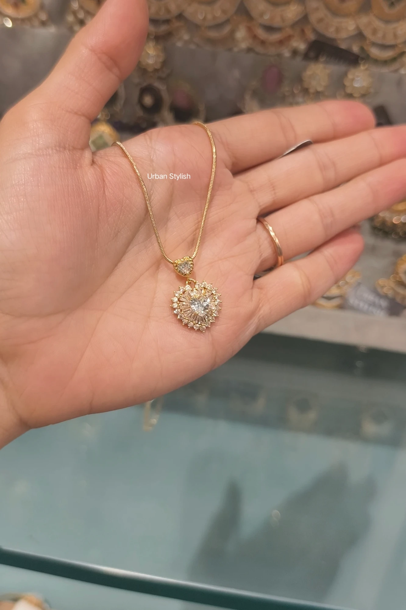 AIZA FANCY CHAIN