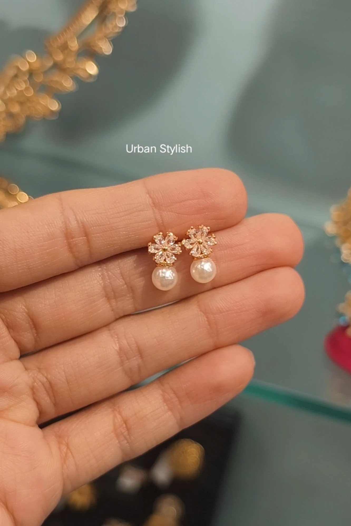 PEARL DEOPS AD STUDS