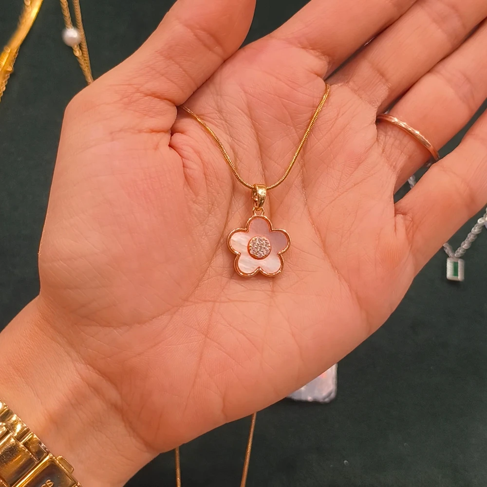 FLOWER PENDANT CHAIN