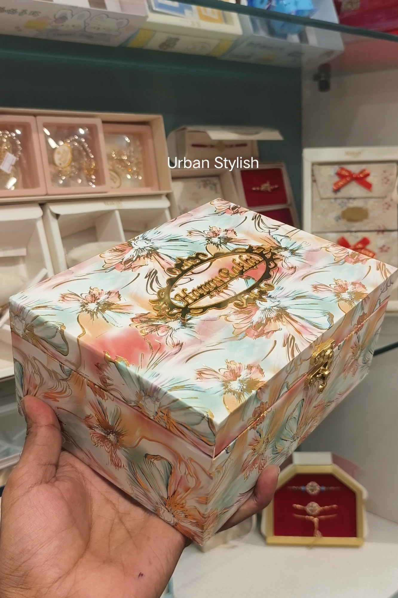 ROPE OF RELATIONSHIP RAKHI HAMPER (B1)
