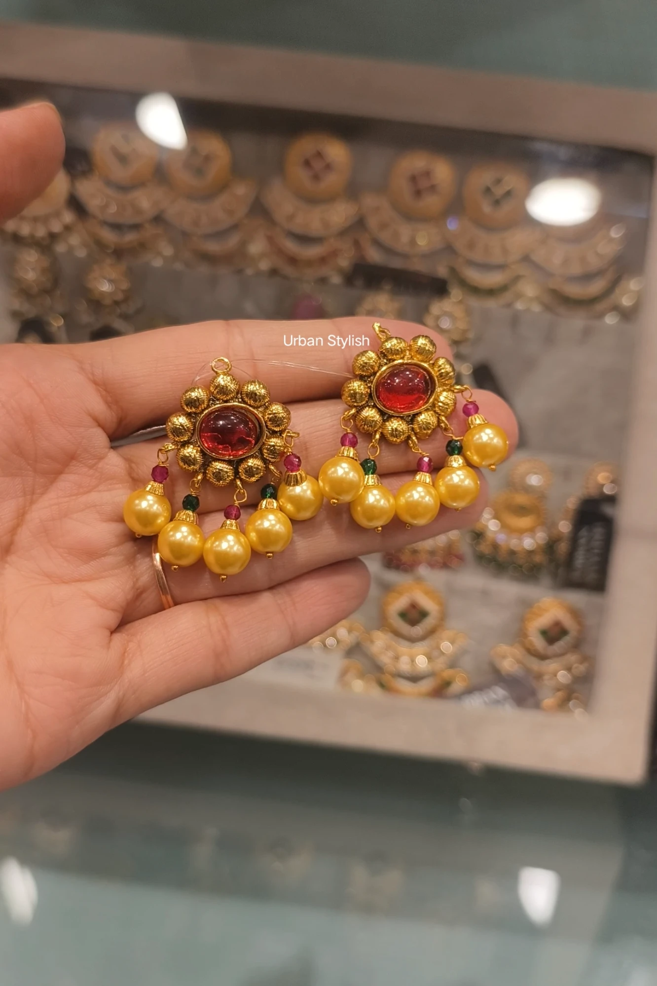 SARAH GOLD PLATED EARRINGS